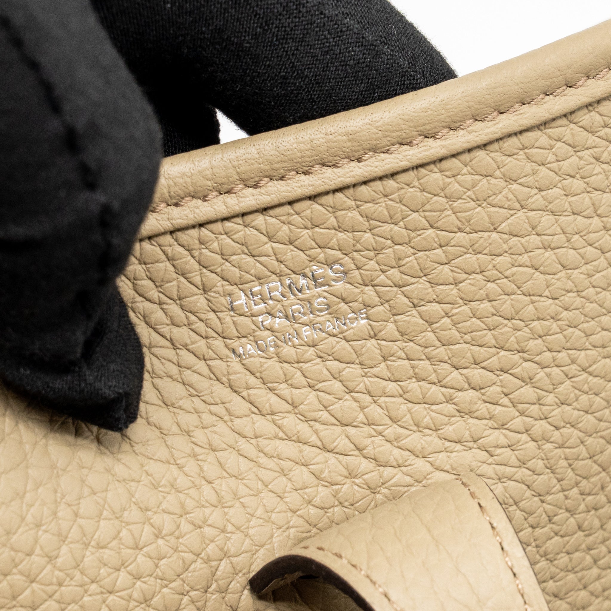 hermes-evelyne-29-clemence-trench-shw-stamp-w