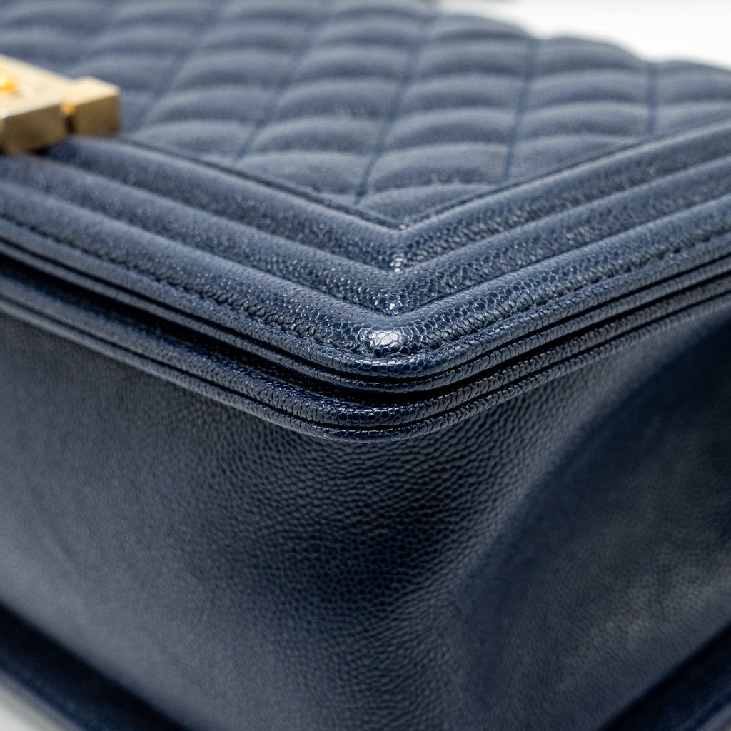 chanel-medium-boy-bag-caviar-navy-ghw