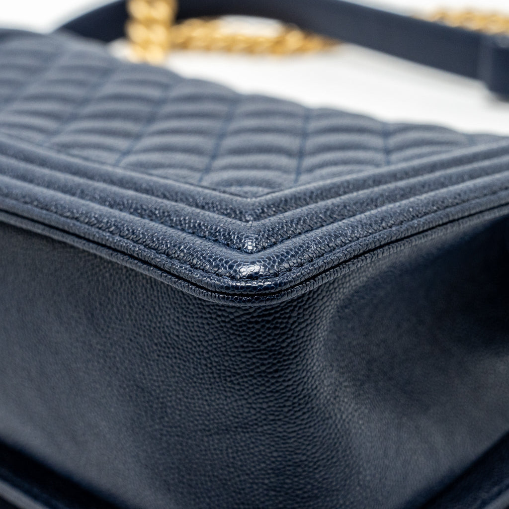 chanel-medium-boy-bag-caviar-navy-ghw