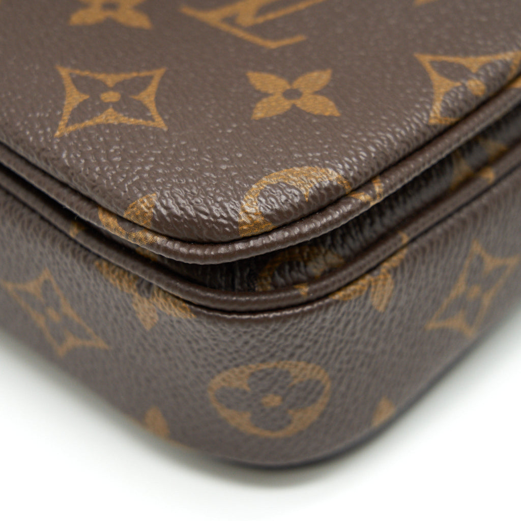 louis-vuitton-pochette-metis-monogram-canvas