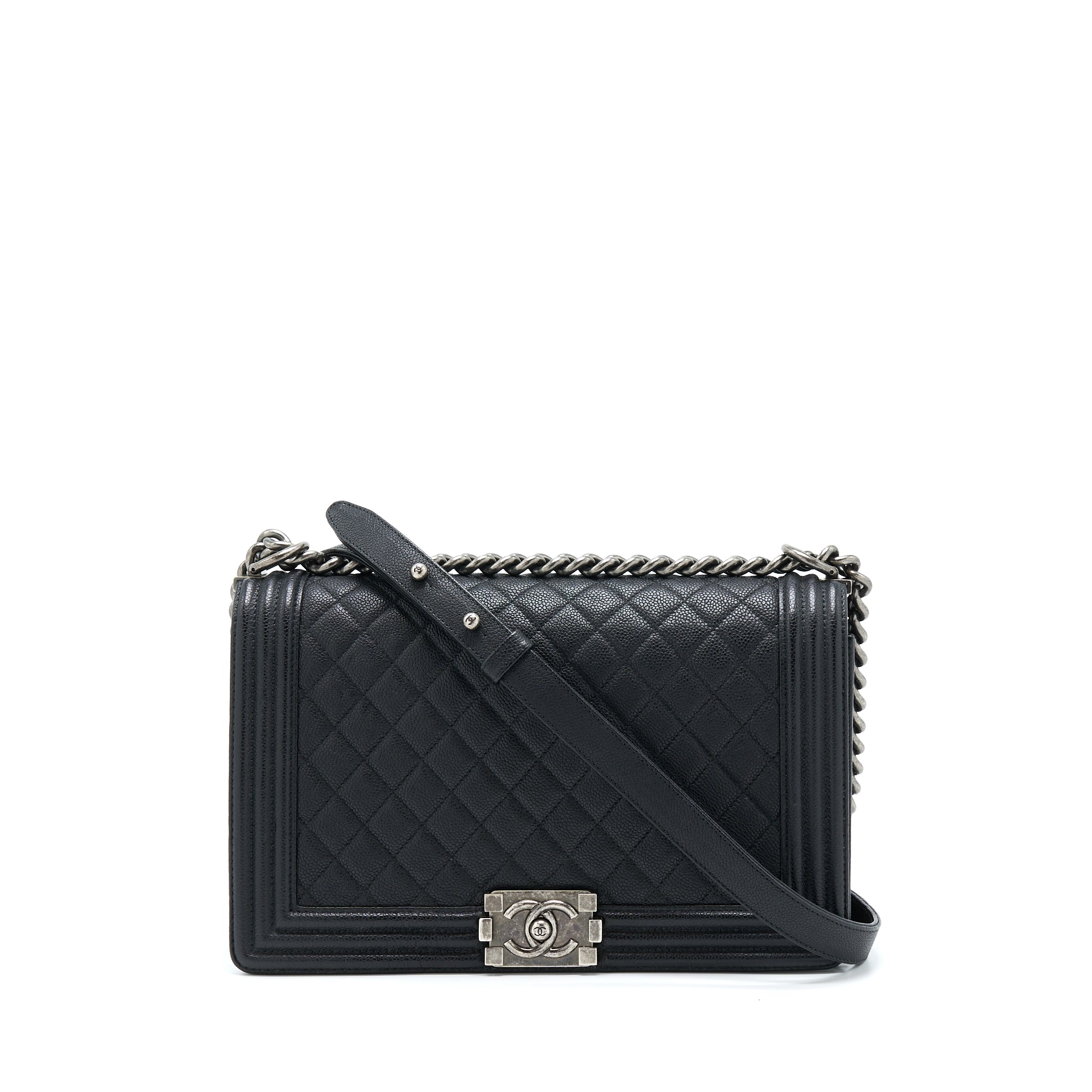 chanel-new-medium-28cm-boy-bag-caviar-black-ruthenium-shw