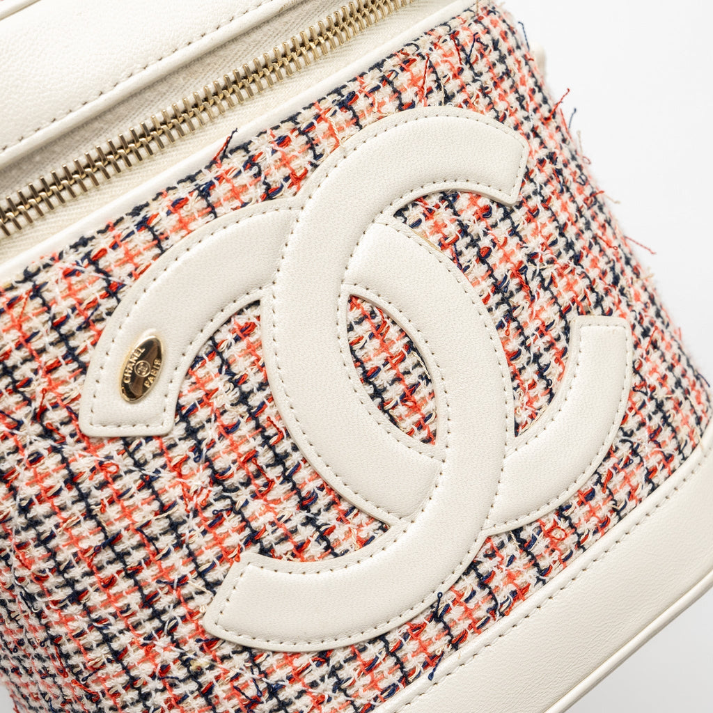 chanel-top-handle-vanity-case-with-chain-tweed-multicolour-white-lghw