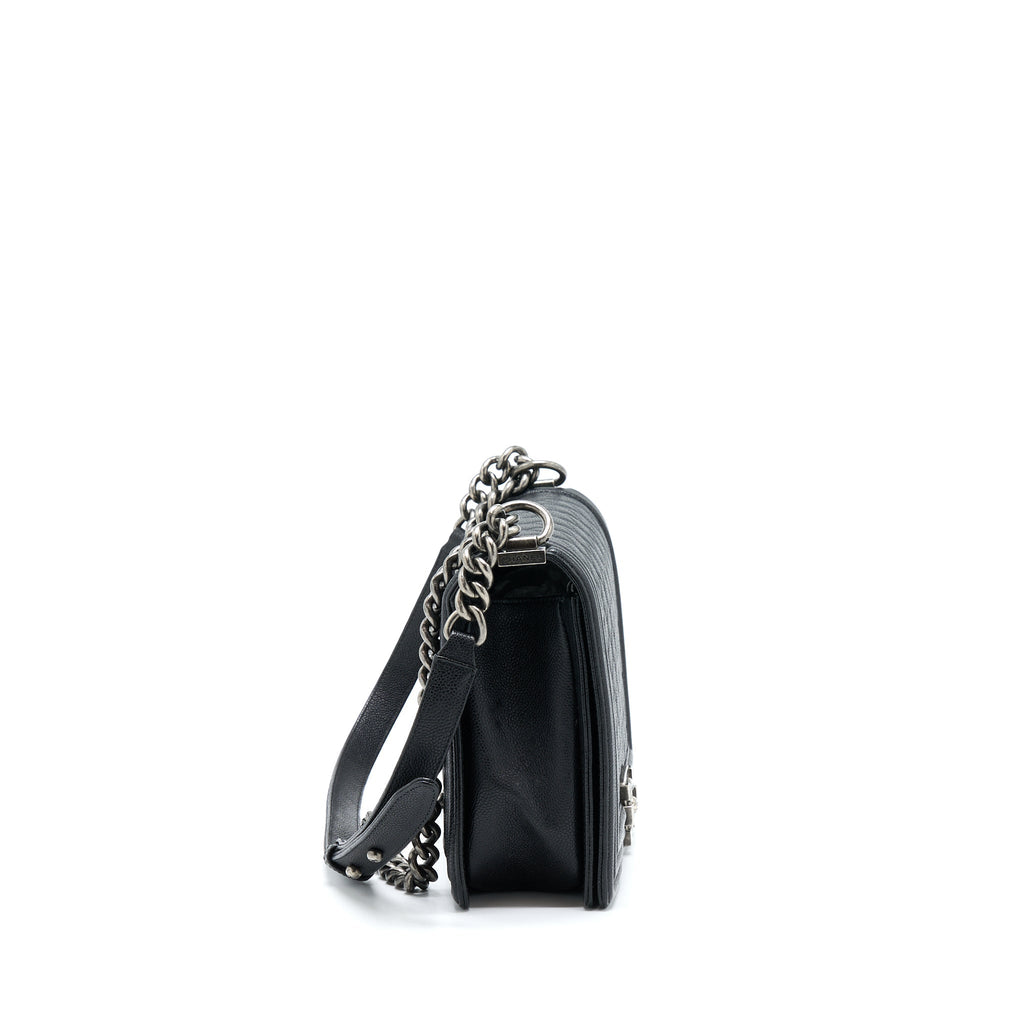 chanel-new-medium-28cm-boy-bag-caviar-black-ruthenium-shw