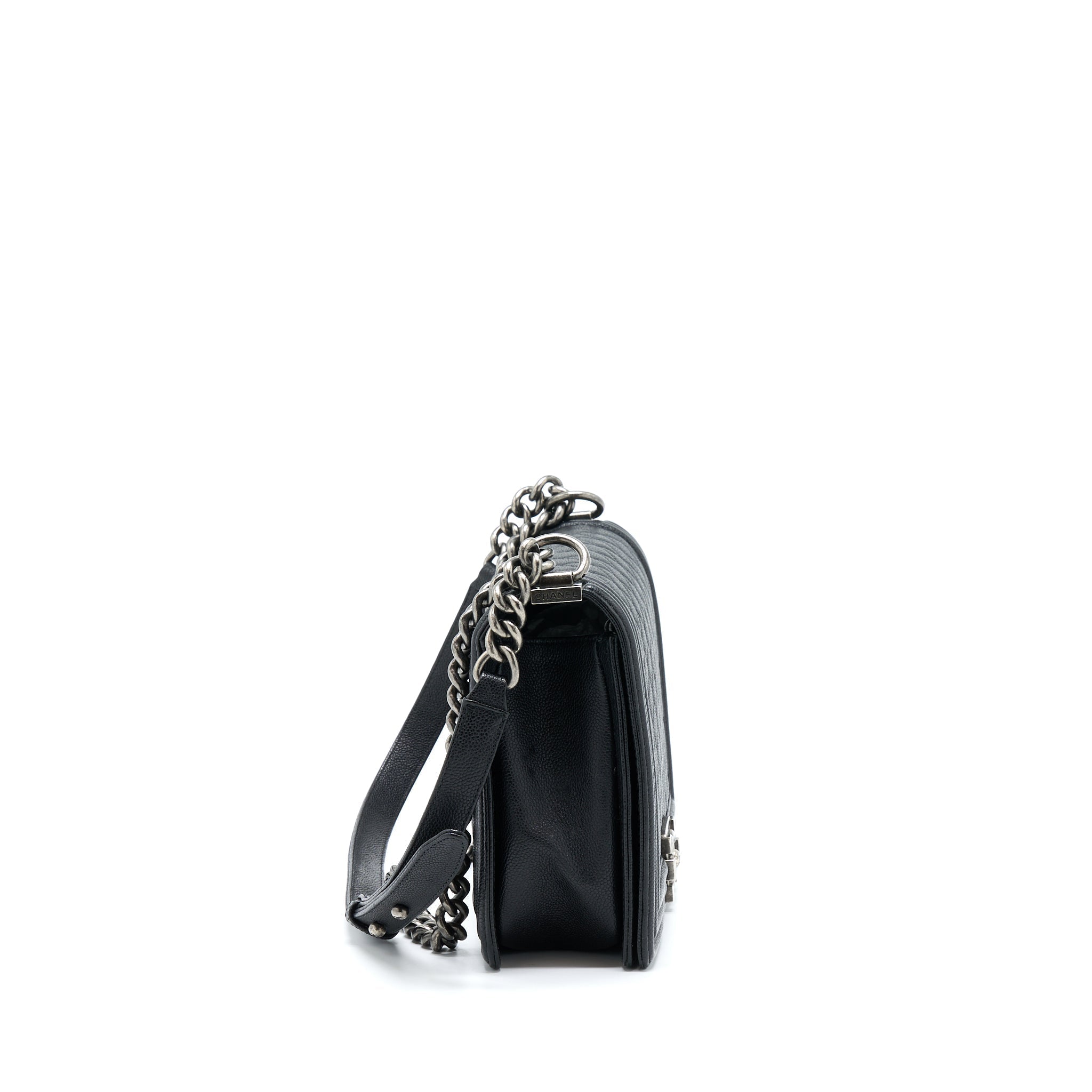 chanel-new-medium-28cm-boy-bag-caviar-black-ruthenium-shw