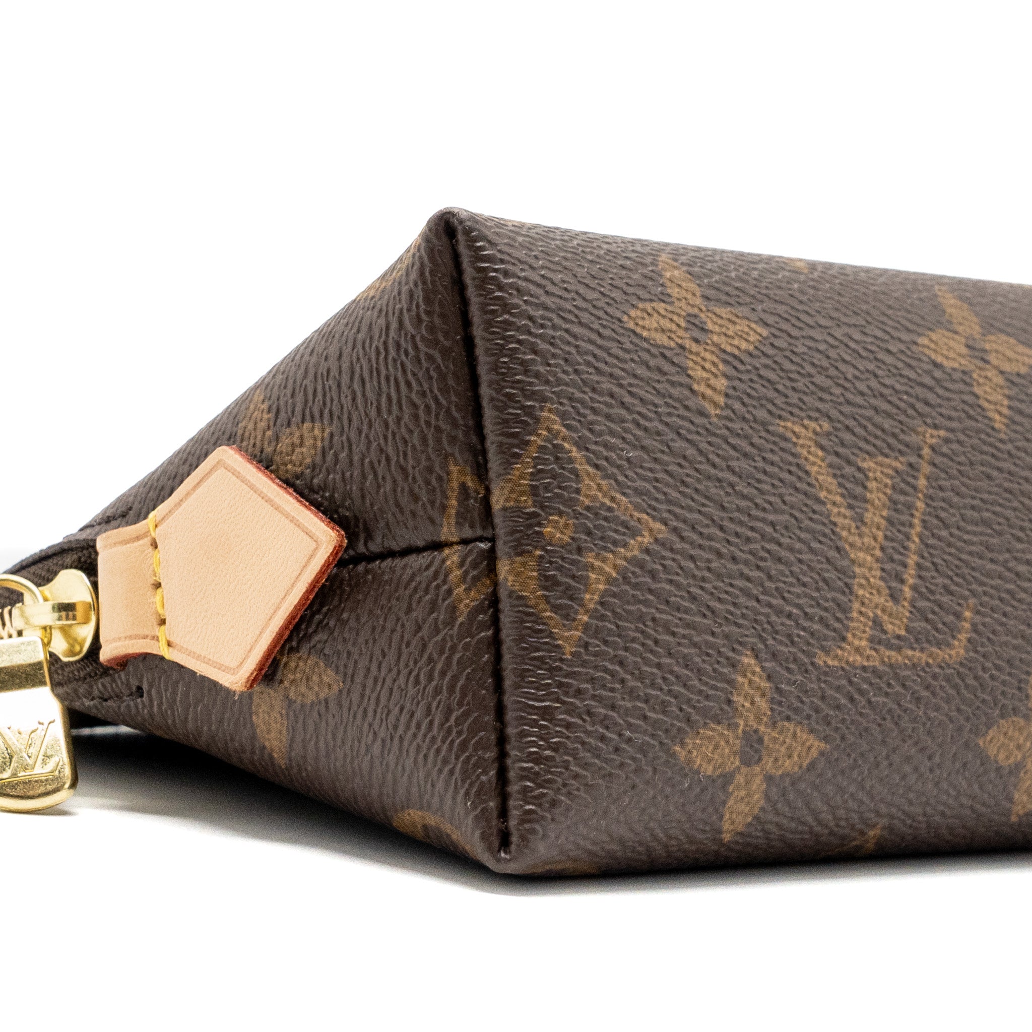 louis-vuitton-cosmetic-pouch-monogram-canvas-ghw