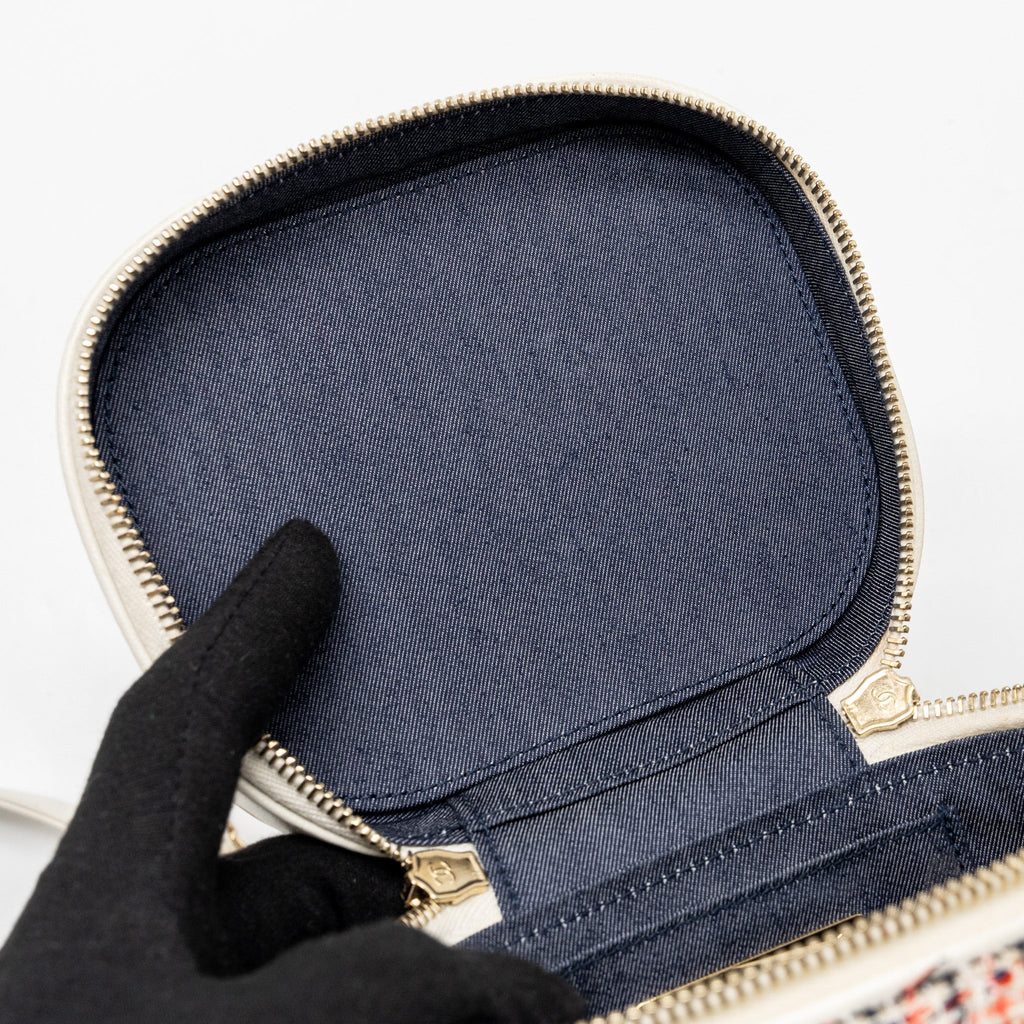 chanel-top-handle-vanity-case-with-chain-tweed-multicolour-white-lghw