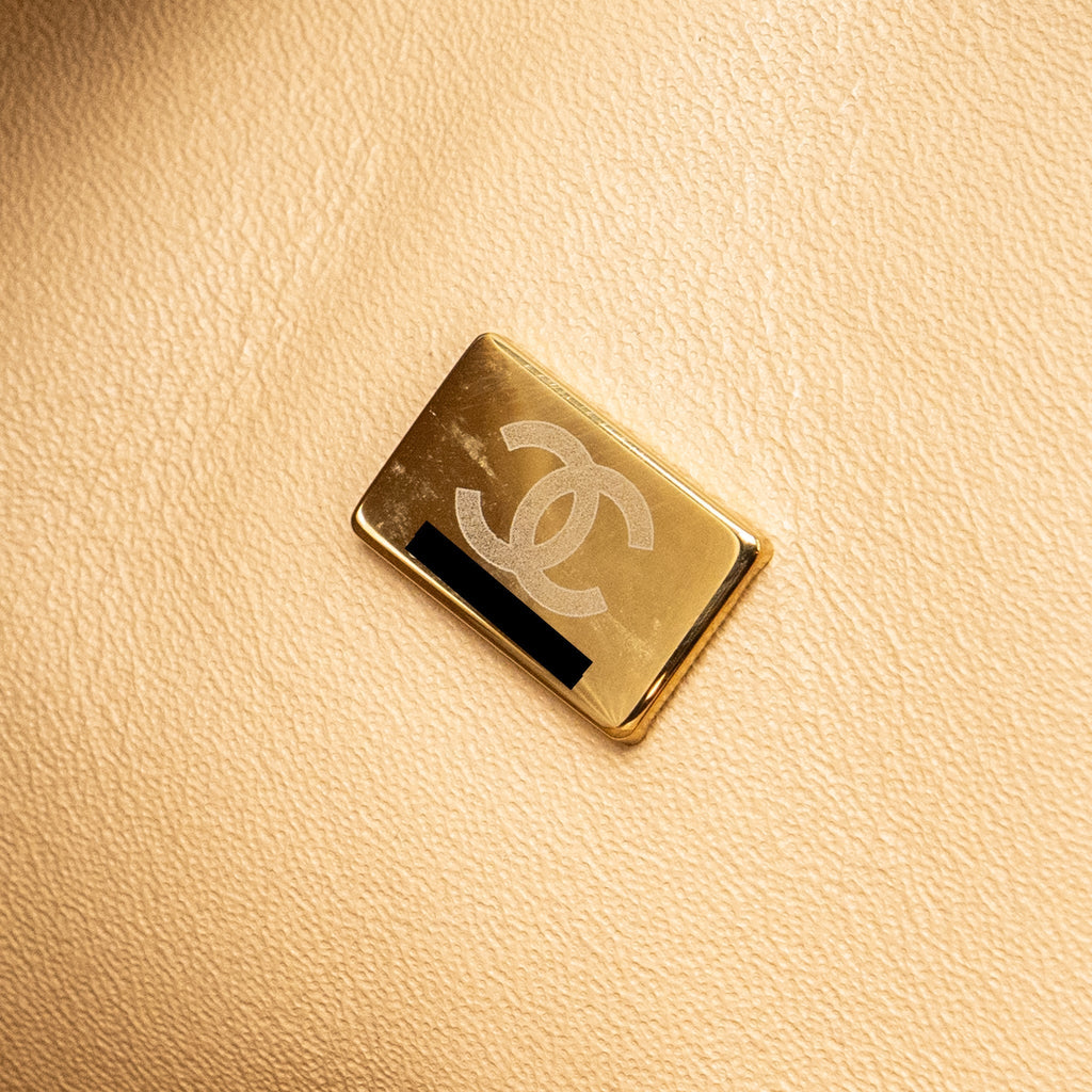 chanel-jumbo-classic-double-flap-caviar-beige-lghw-microchip
