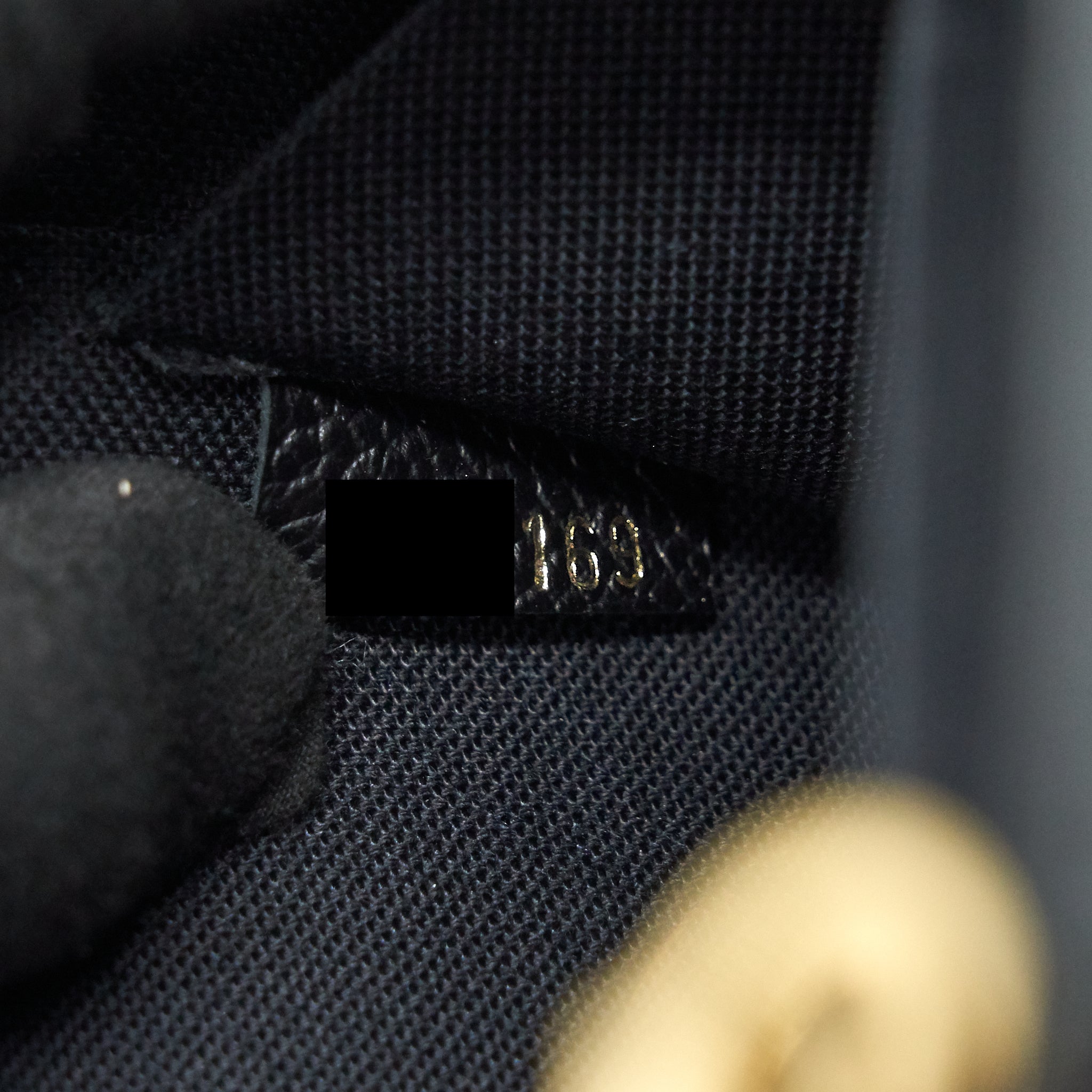 louis-vuitton-felicie-pochette-monogram-empreinte-leather-black