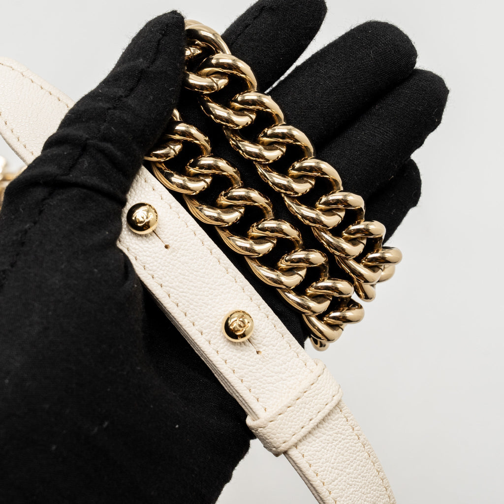 chanel-medium-boy-bag-caviar-white-lghw