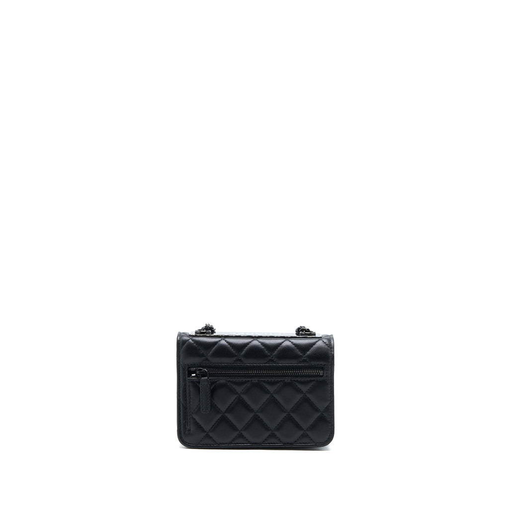 chanel-square-trendy-cc-wallet-on-chain-lambskin-so-black