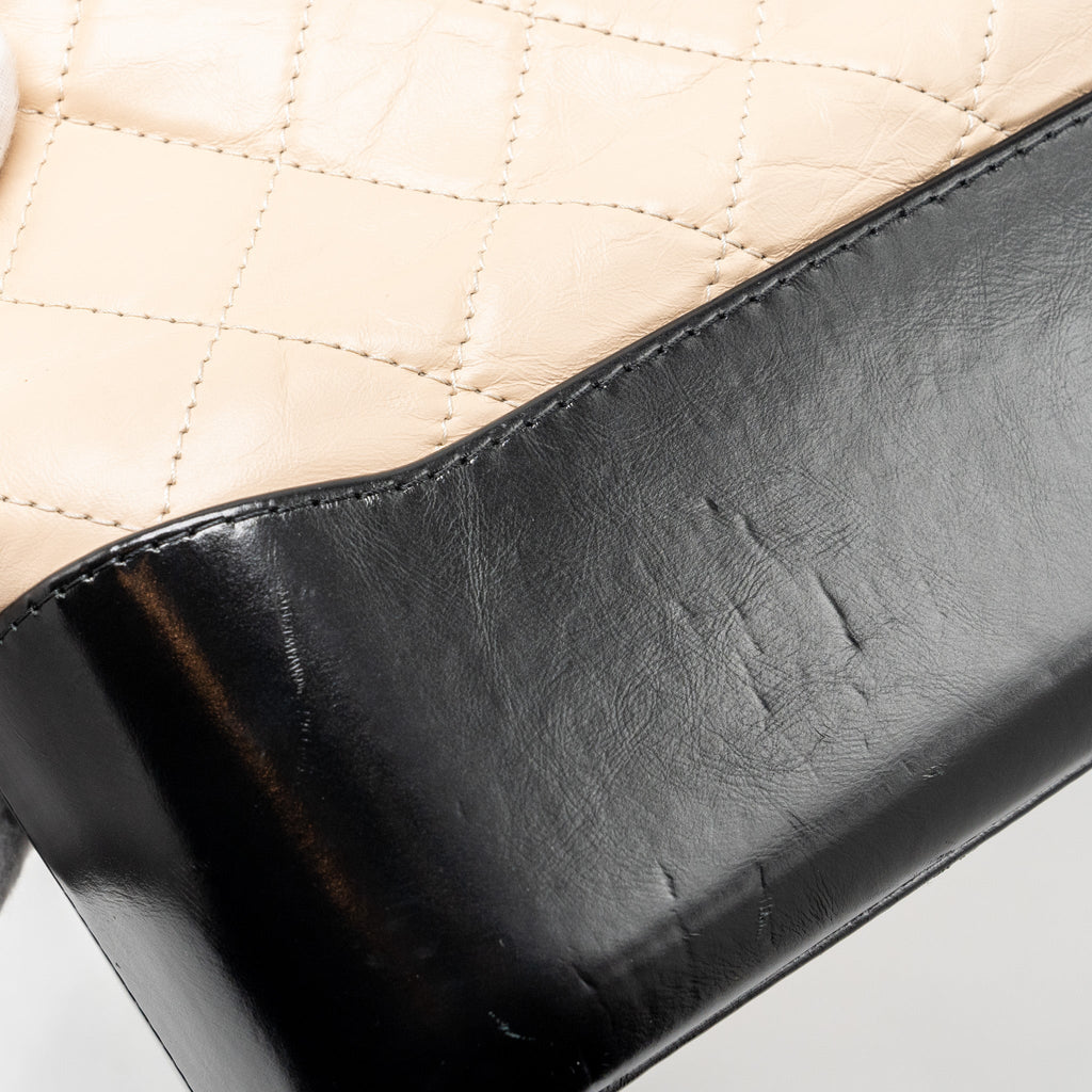 chanel-large-gabrielle-hobo-bag-aged-calfskin-beige-black-multicolour-hardware
