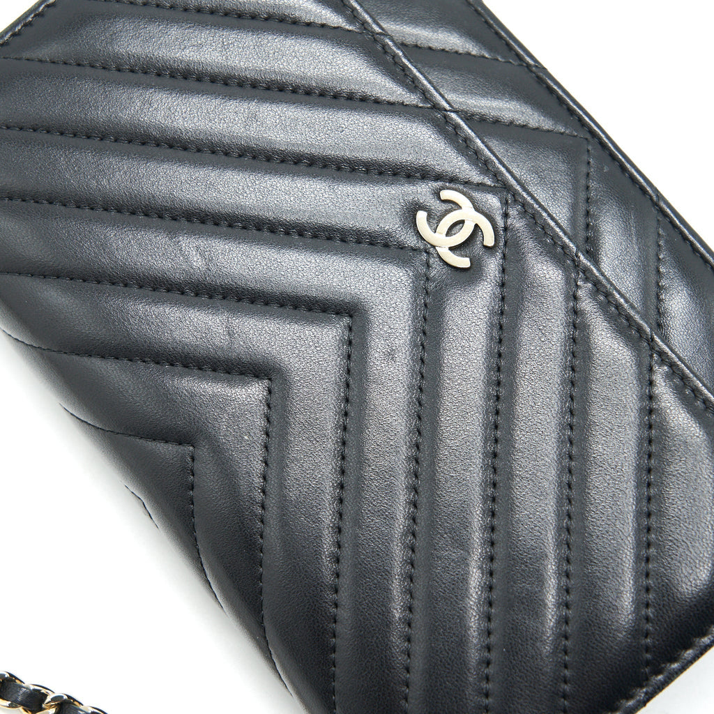 chanel-chevron-wallet-on-chain-lambskin-black-with-ghw