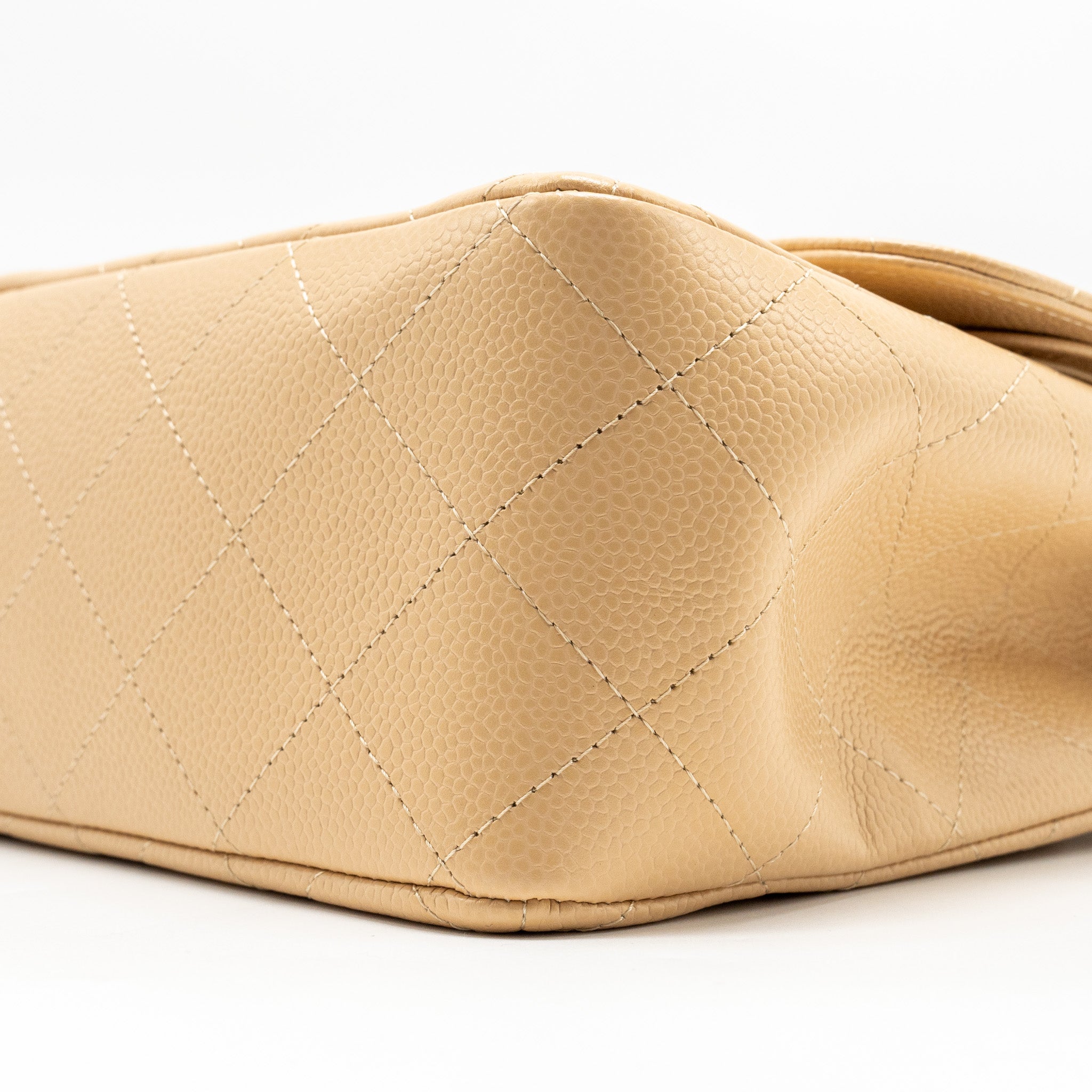 chanel-jumbo-classic-double-flap-caviar-beige-lghw-microchip