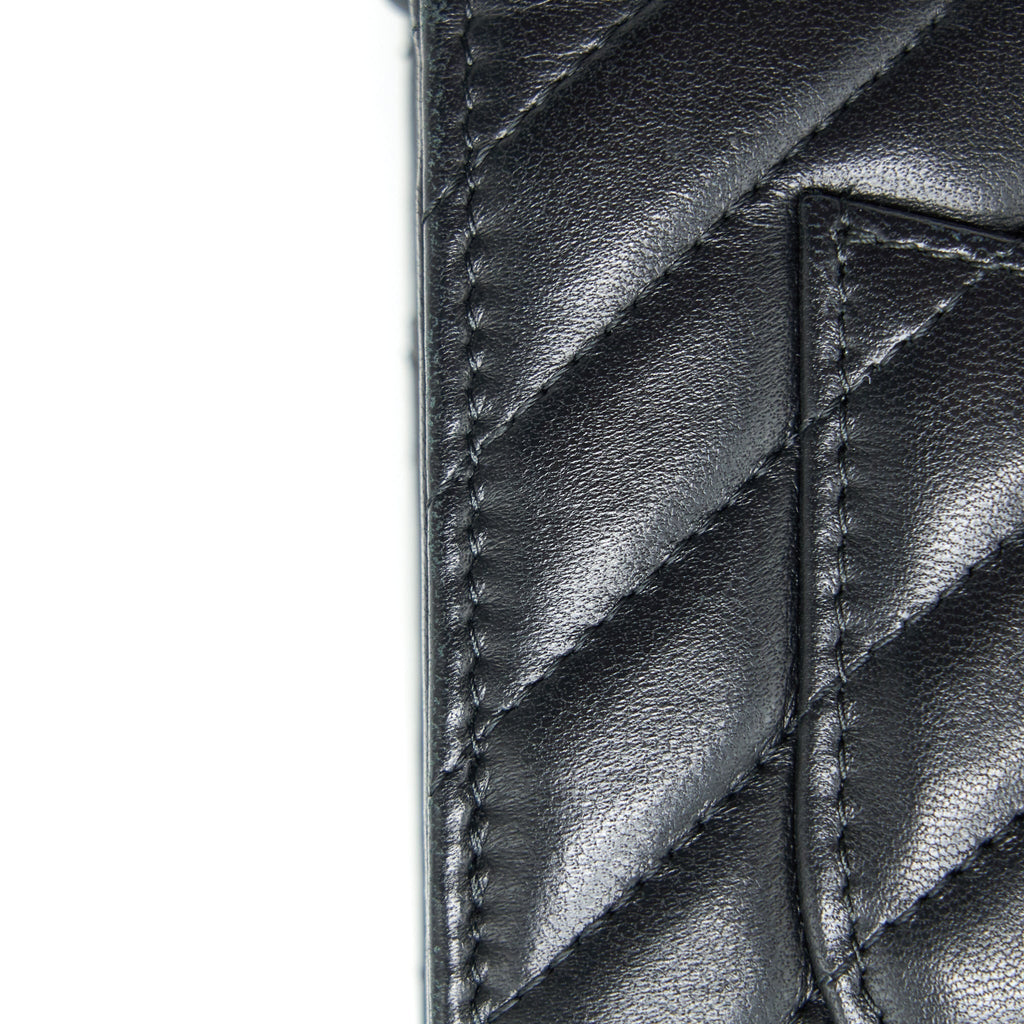 chanel-chevron-wallet-on-chain-lambskin-black-with-ghw