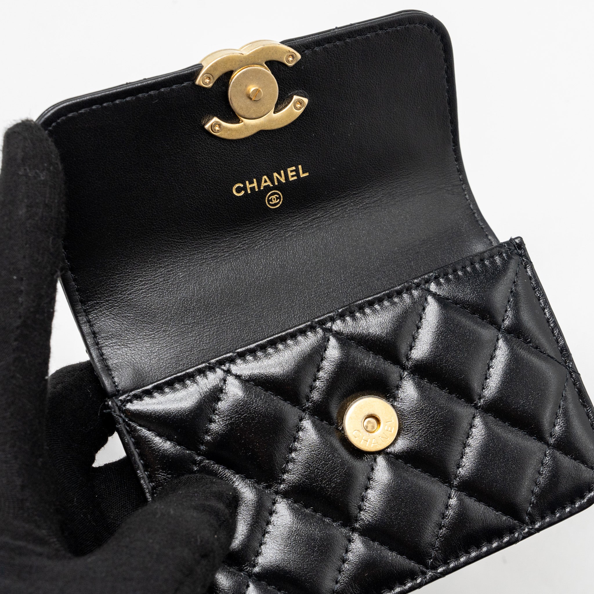 chanel-21a-flap-coin-purse-with-chain-calfskin-ghw