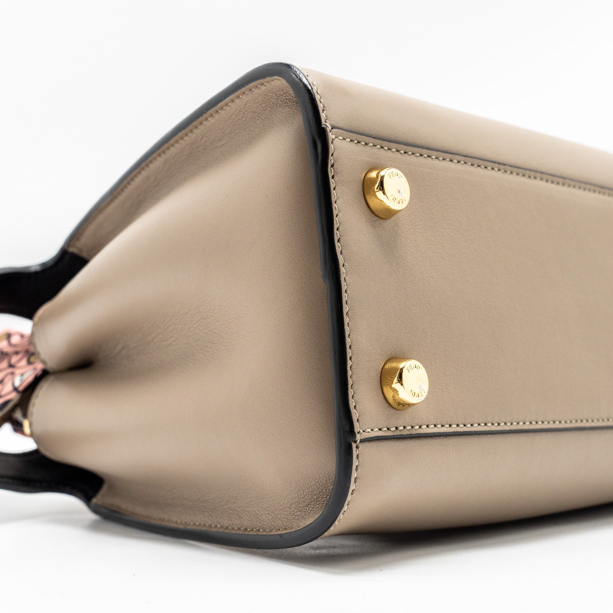 fendi-peekaboo-handle-bag-calfskin-dove-black-ghw