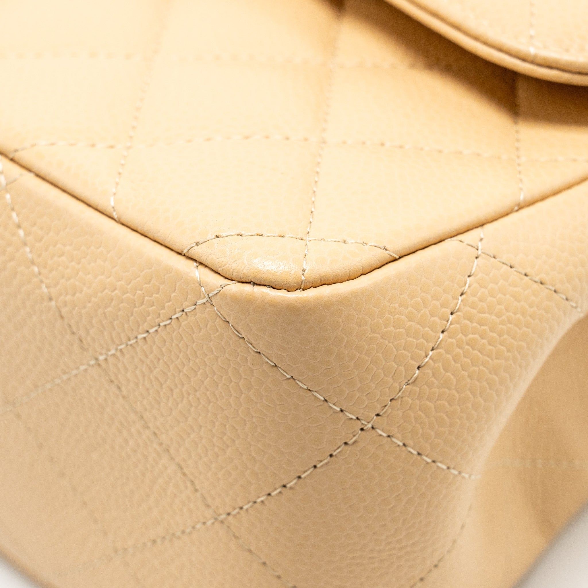 chanel-jumbo-classic-double-flap-caviar-beige-lghw-microchip