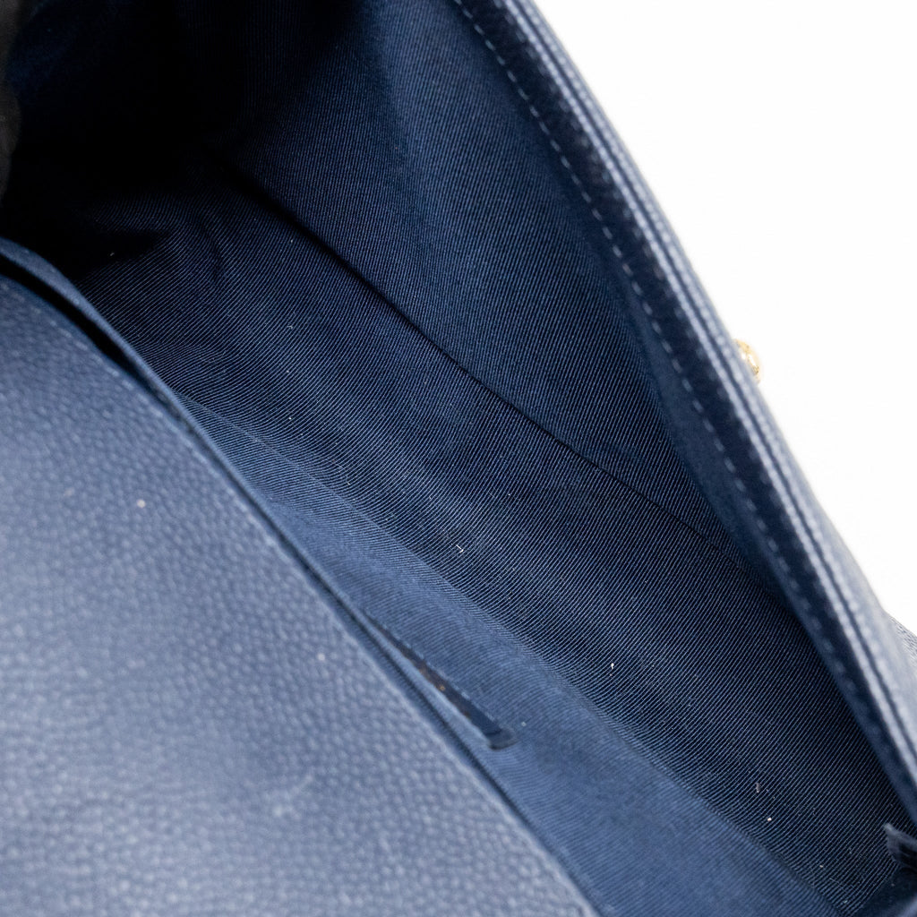 chanel-medium-boy-bag-caviar-navy-lghw