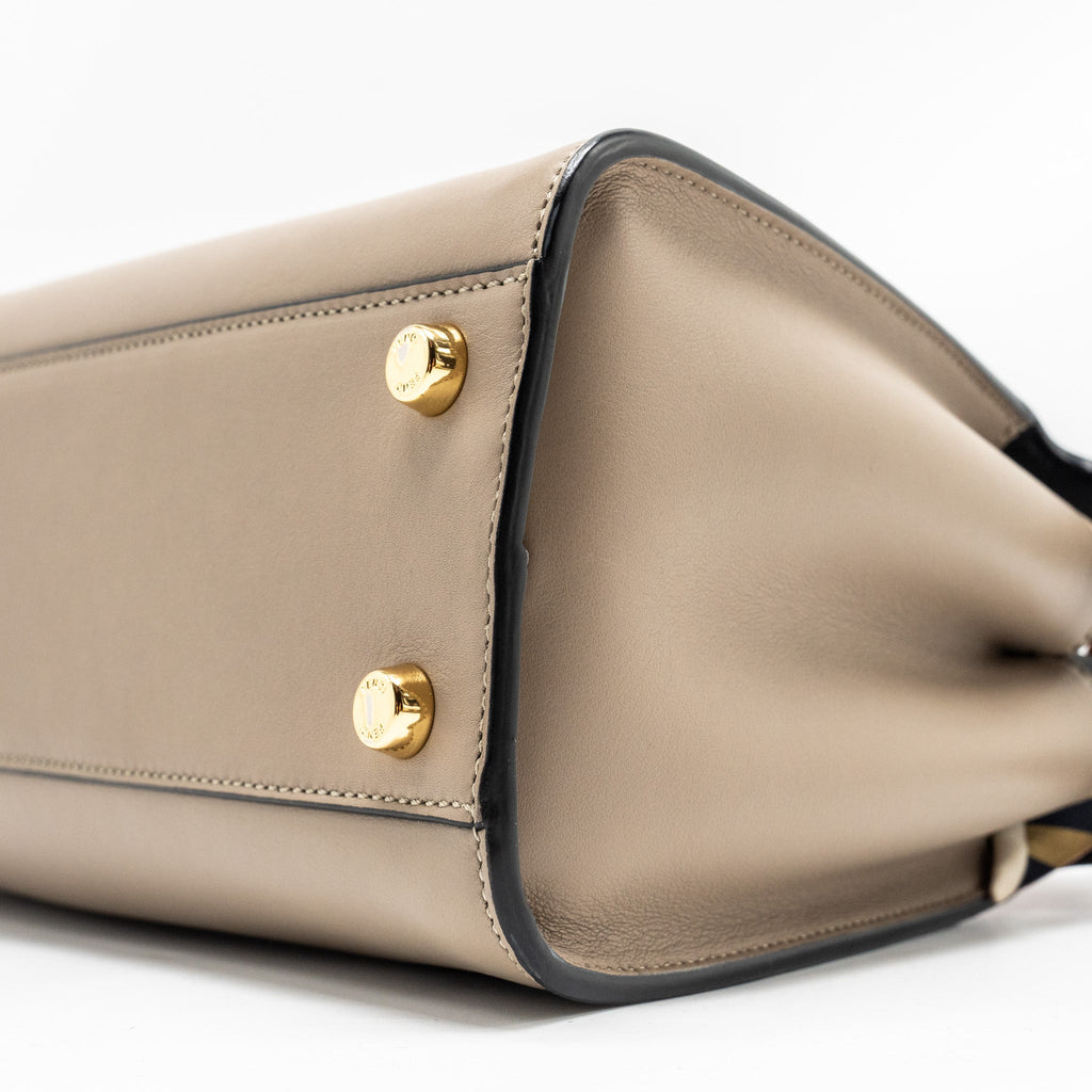 fendi-peekaboo-handle-bag-calfskin-dove-black-ghw