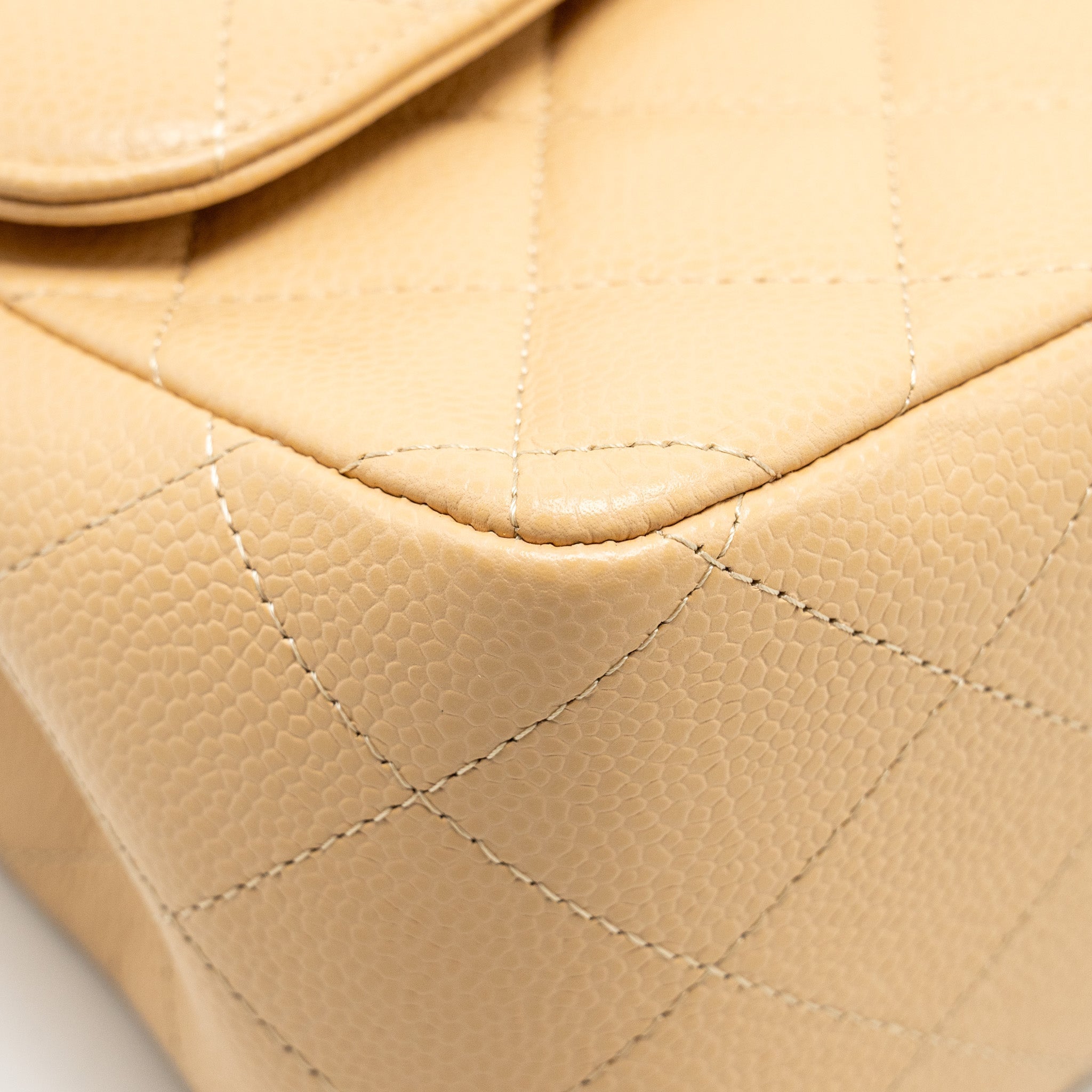 chanel-jumbo-classic-double-flap-caviar-beige-lghw-microchip
