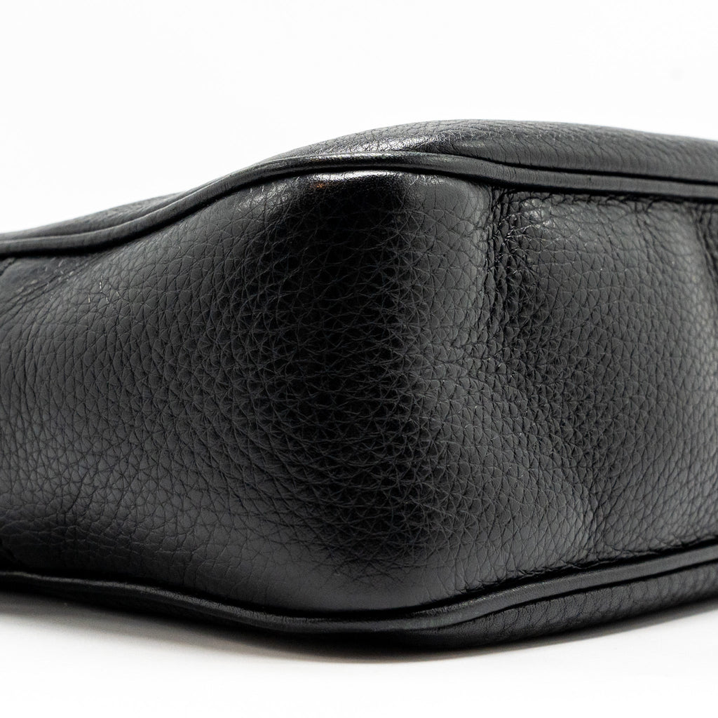 gucci-soho-disco-camera-crossbody-bag-calfskin-black-lghw