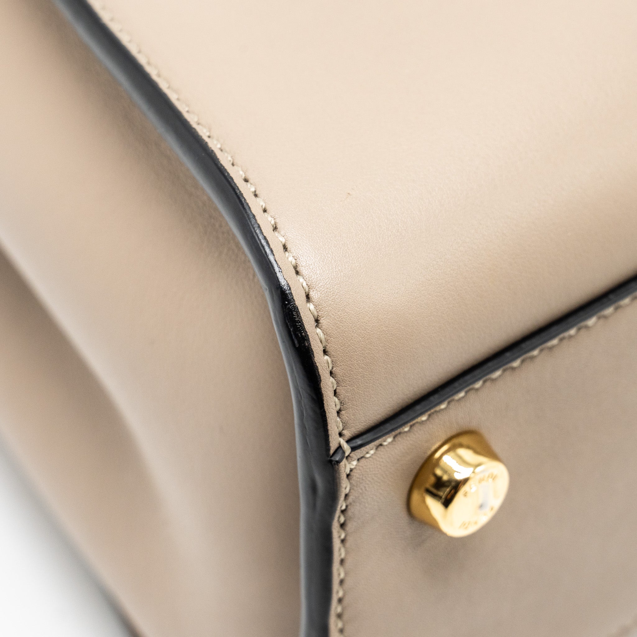 fendi-peekaboo-handle-bag-calfskin-dove-black-ghw