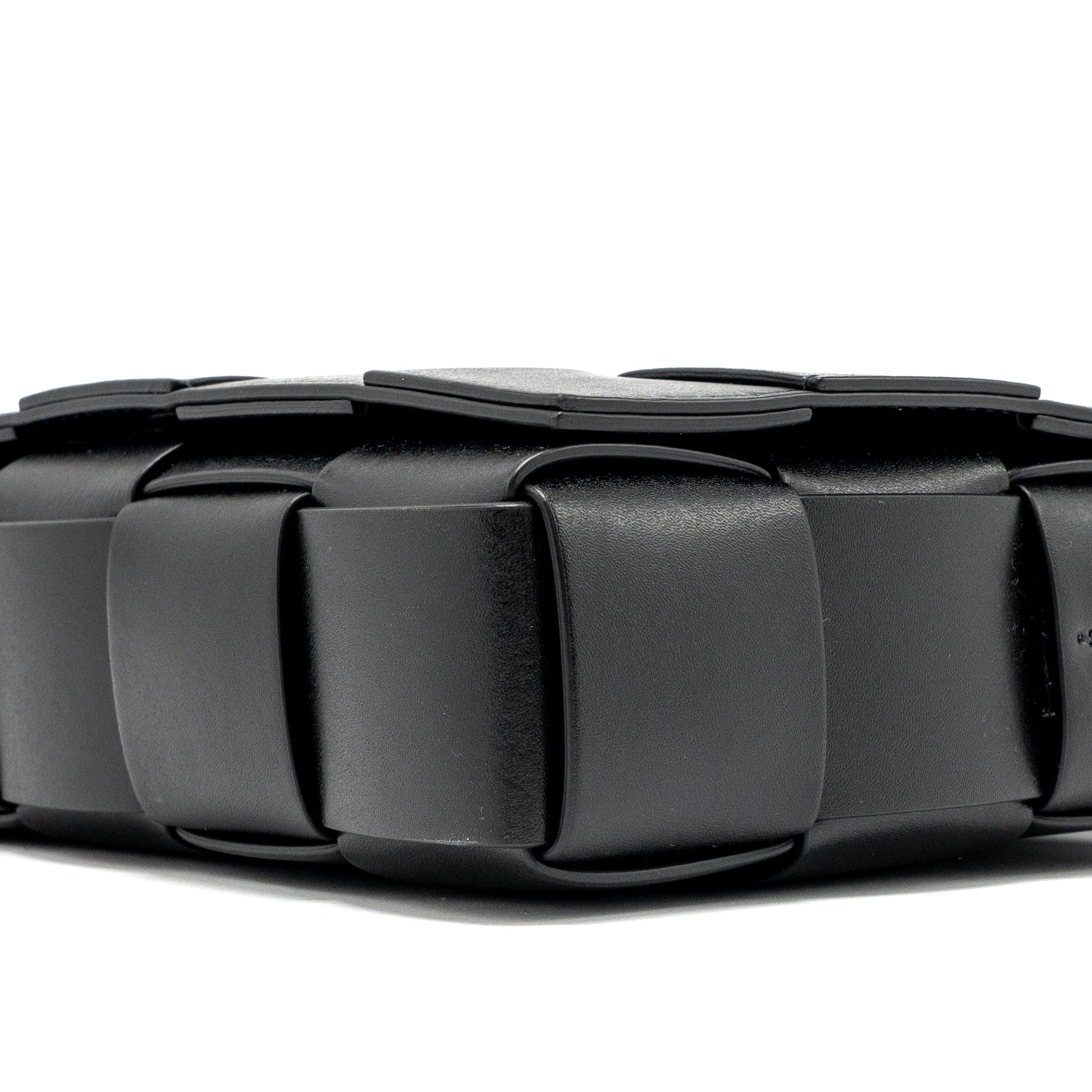 bottega-veneta-small-cassette-leather-black-shw