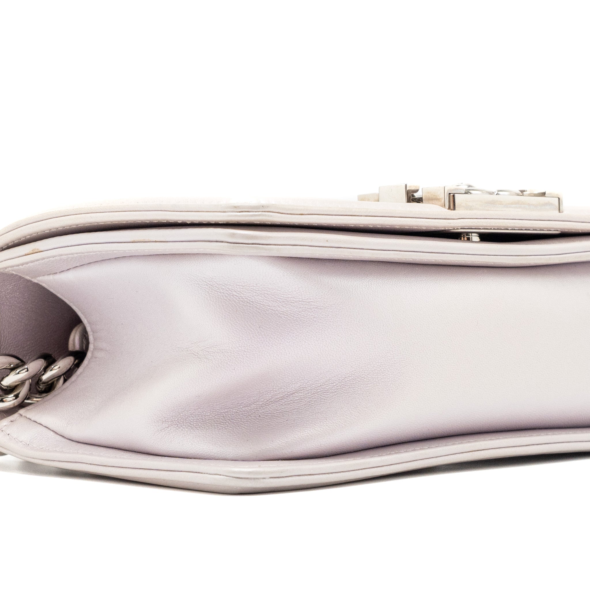 chanel-small-chevron-boy-bag-lambskin-iridescent-light-purple-shw