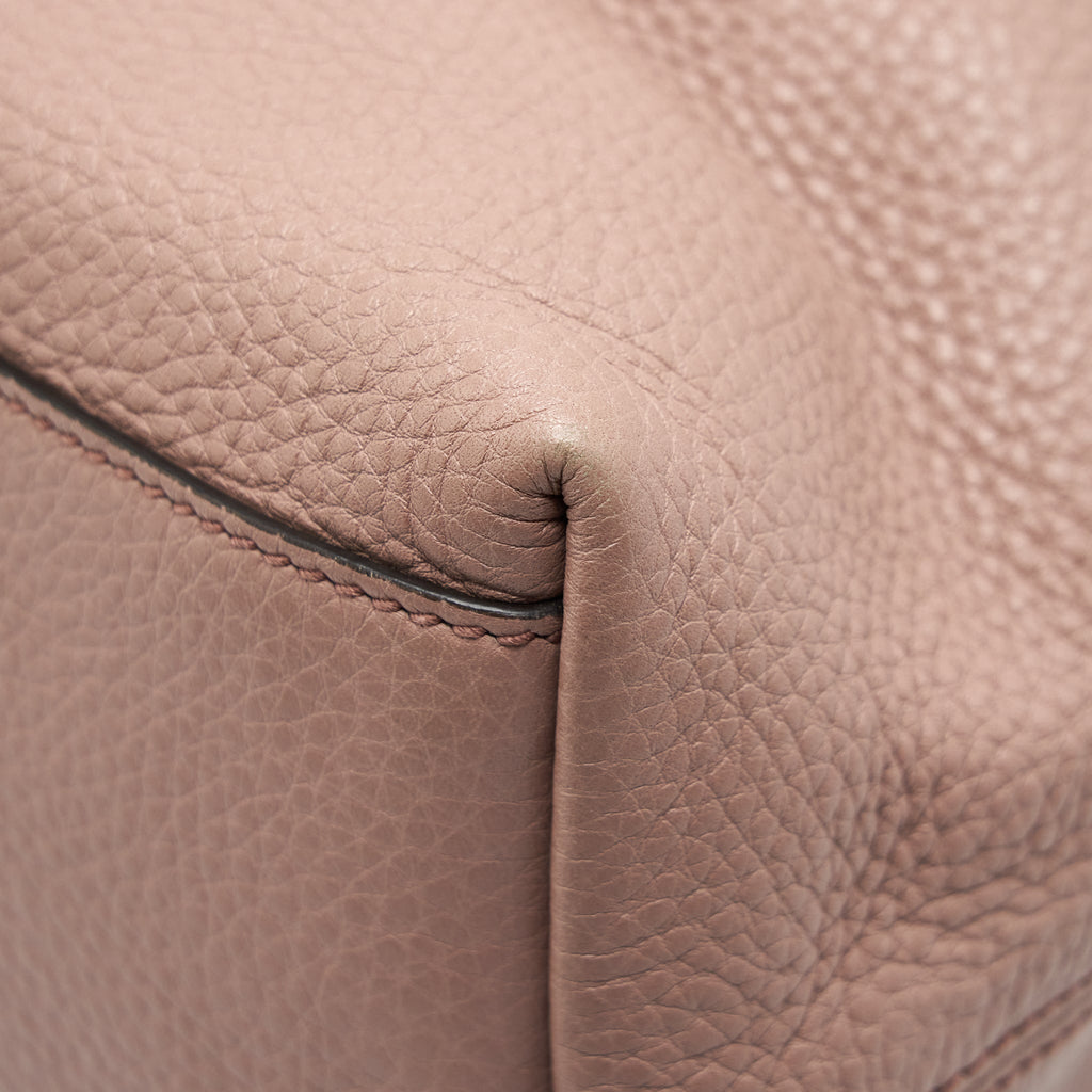 gucci-soho-chain-shoulder-bag-light-pink-ghw