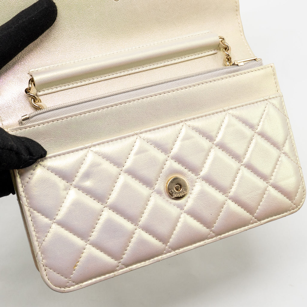 chanel-wallet-on-chain-lambskin-iridescent-ivory-lghw