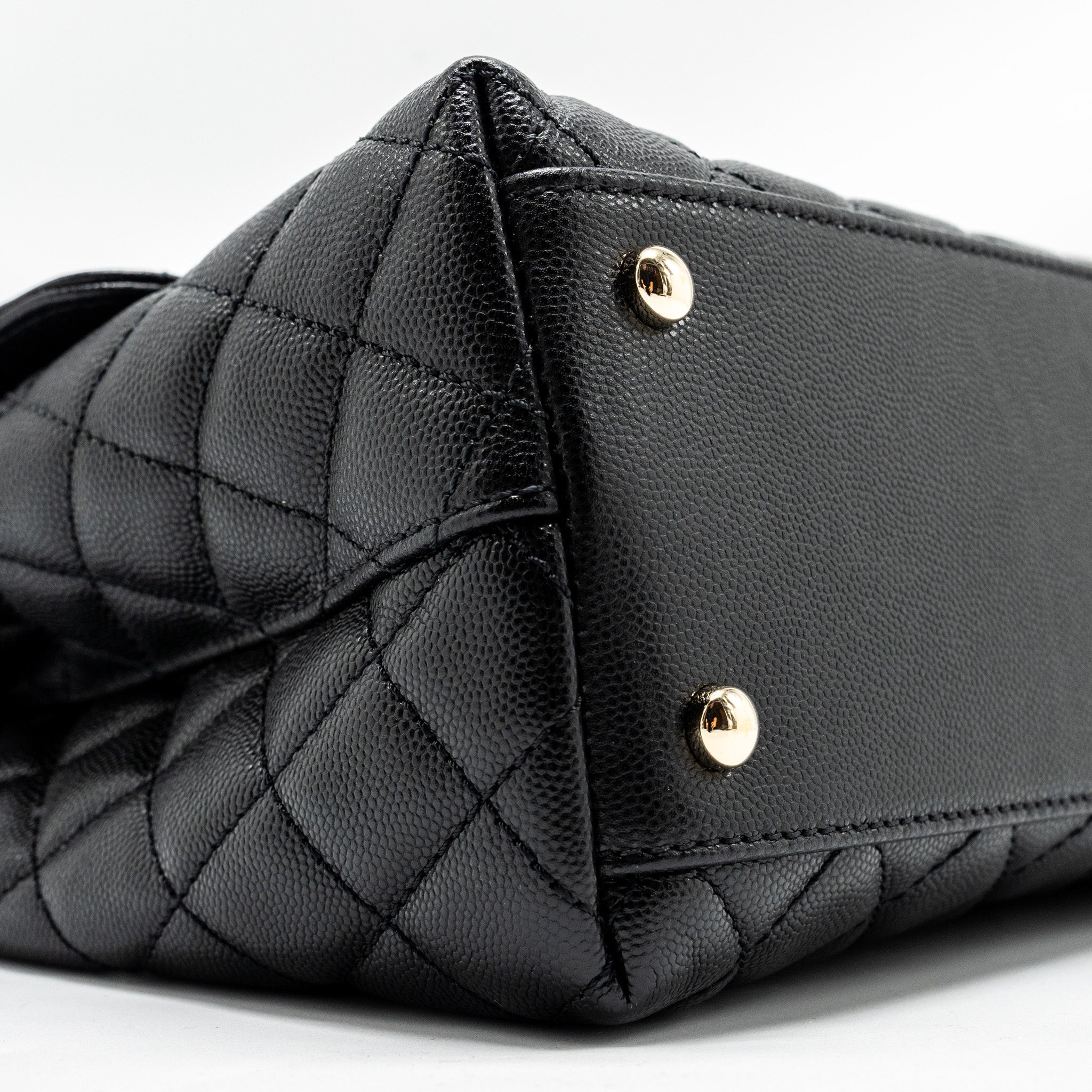 chanel-large-coco-handle-caviar-black-lghw-microchip