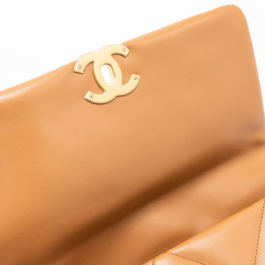 chanel-medium-19-bag-lambskin-caramel-multicolour-hardware-microchip-copy