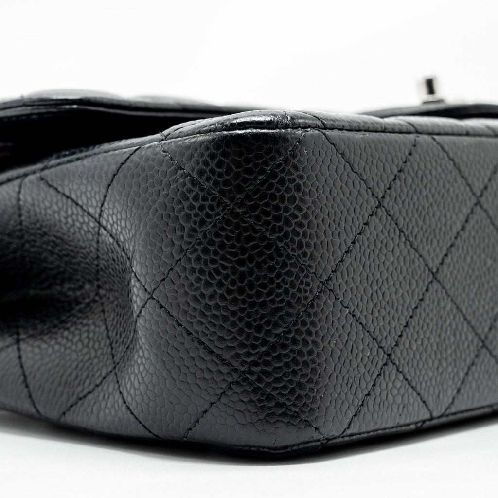 chanel-medium-classic-double-flap-bag-caviar-black-shwmicrochip