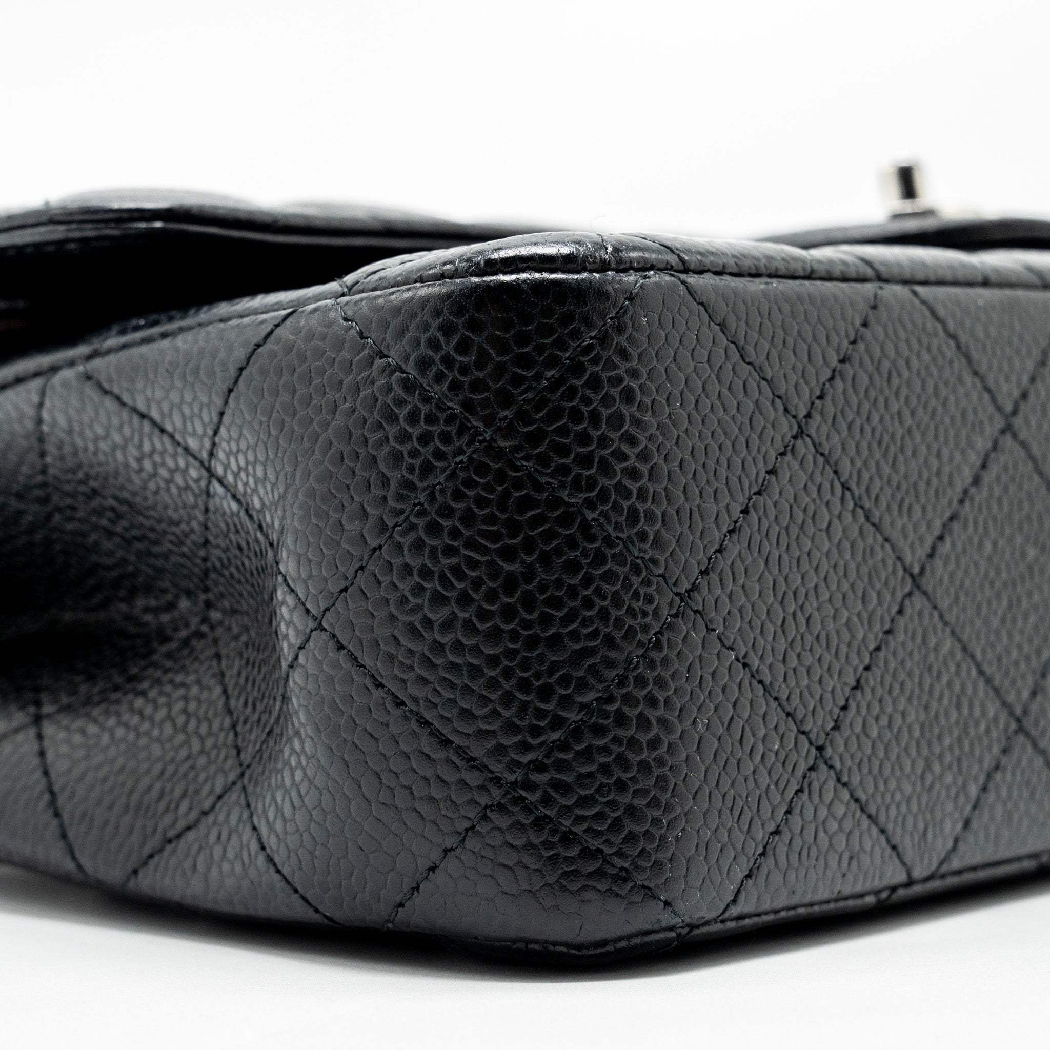 chanel-medium-classic-double-flap-bag-caviar-black-shwmicrochip