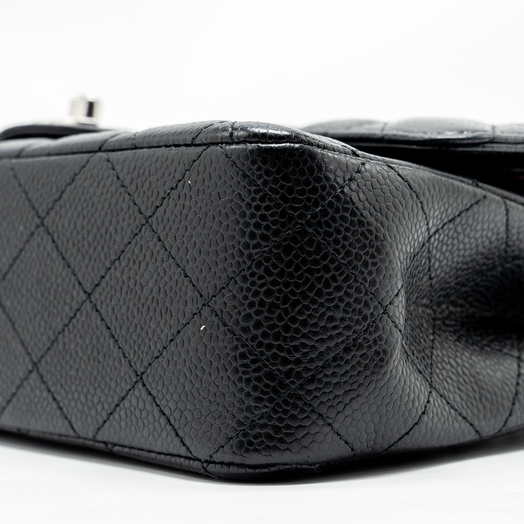 chanel-medium-classic-double-flap-bag-caviar-black-shwmicrochip