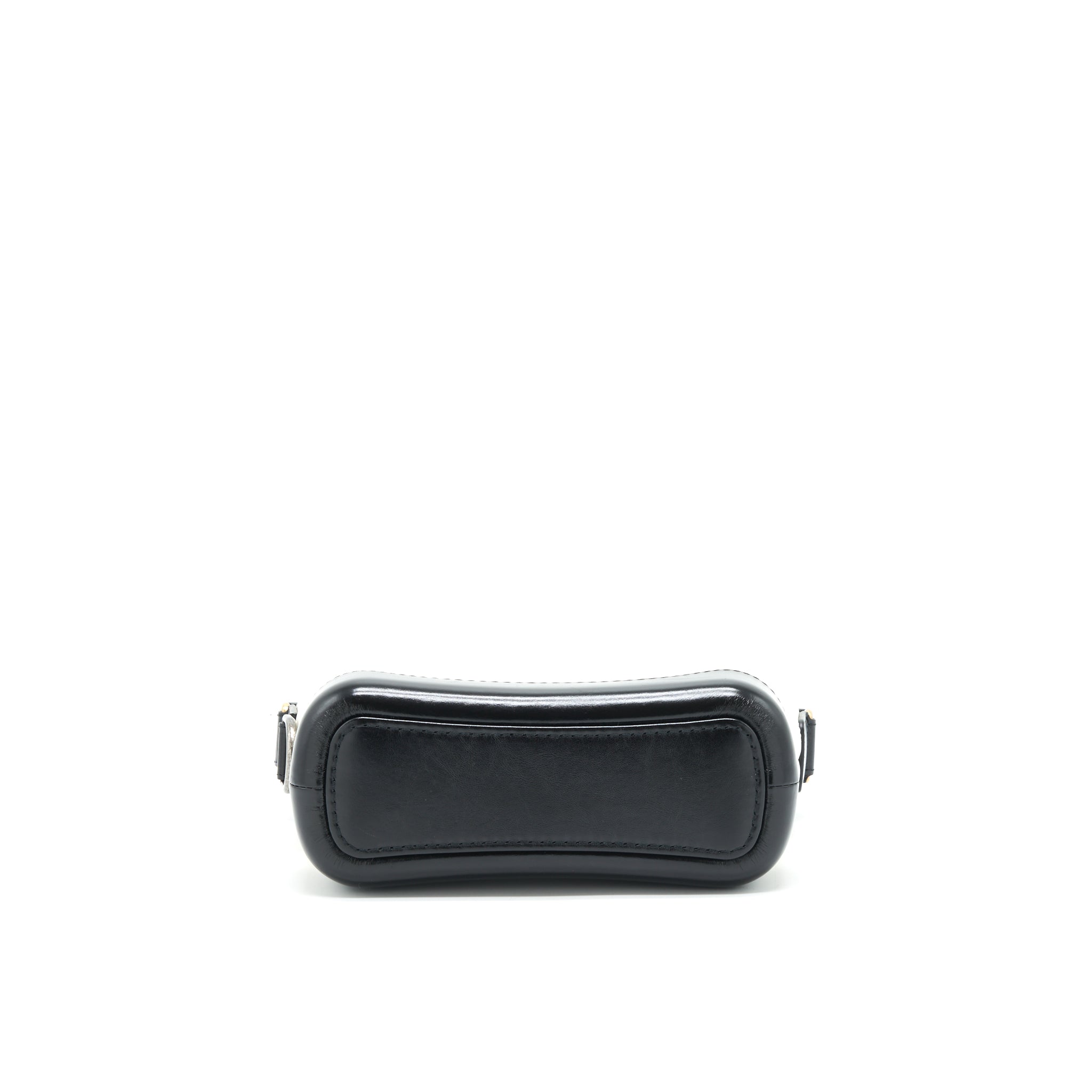 chanel-small-gabrielle-hobo-bag-white-black-2