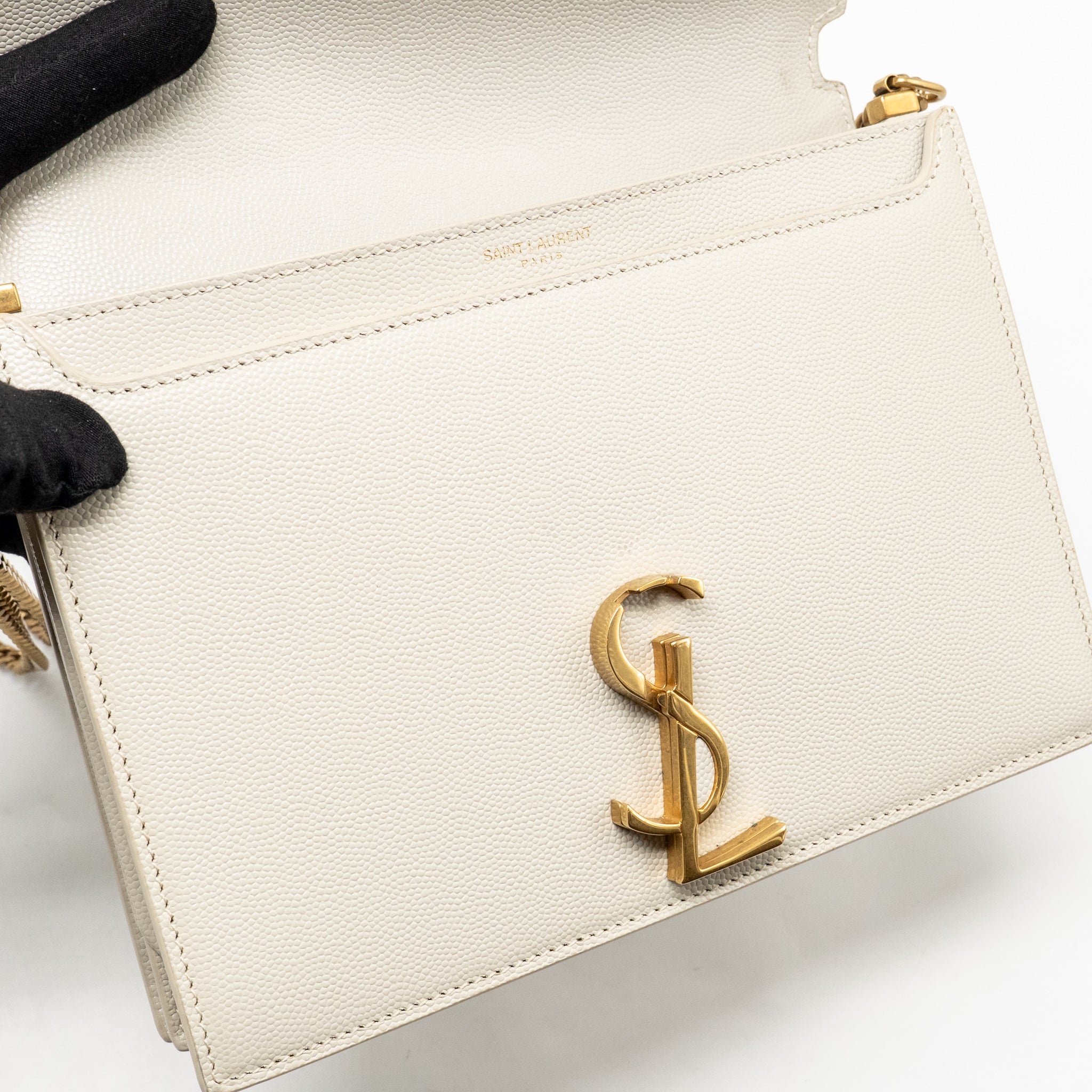 saint-laurent-ysl-cassandra-chain-wallet-grained-calfskin-creamy-white-ghw