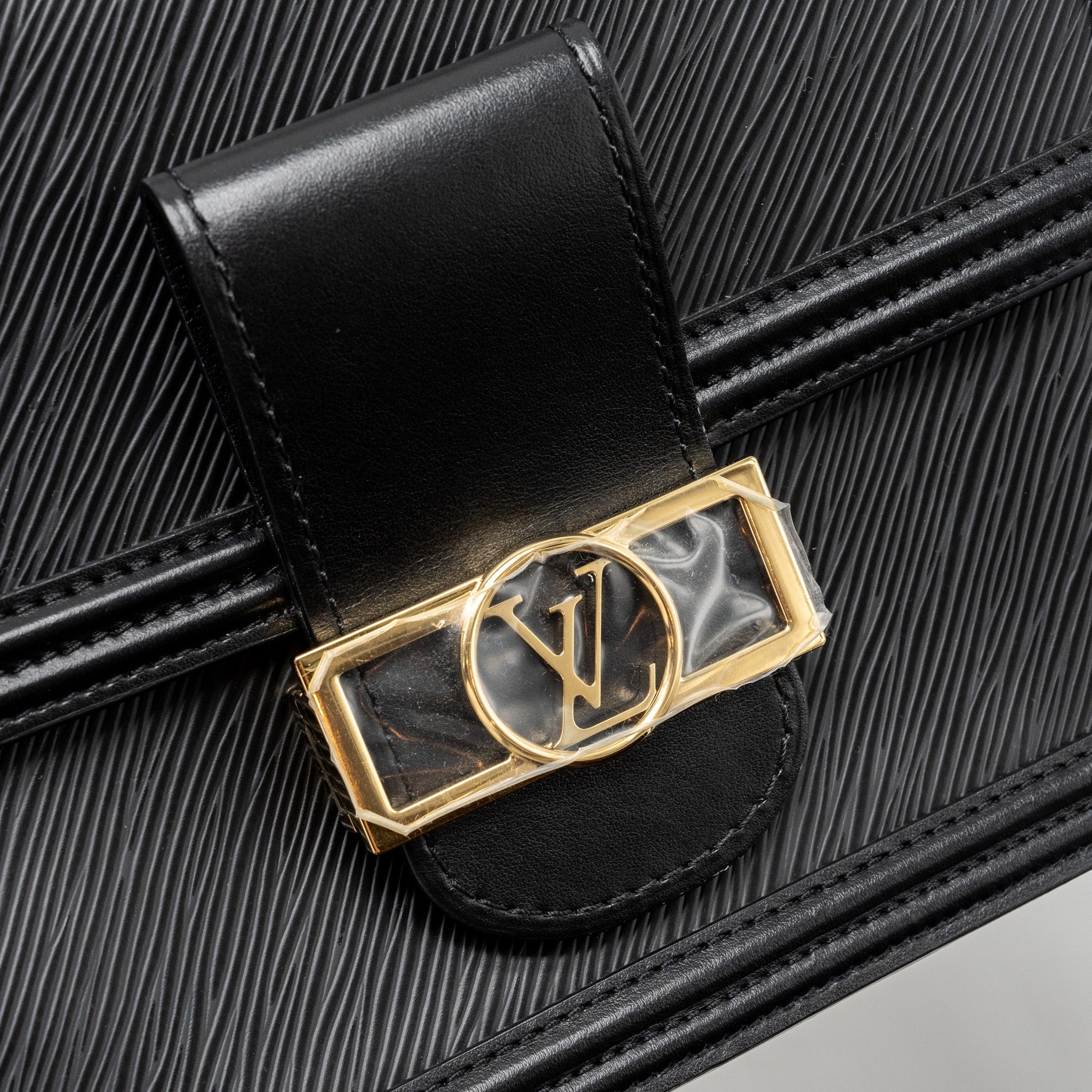 louis-vuitton-dauphine-mm-epi-leather-black-ghw