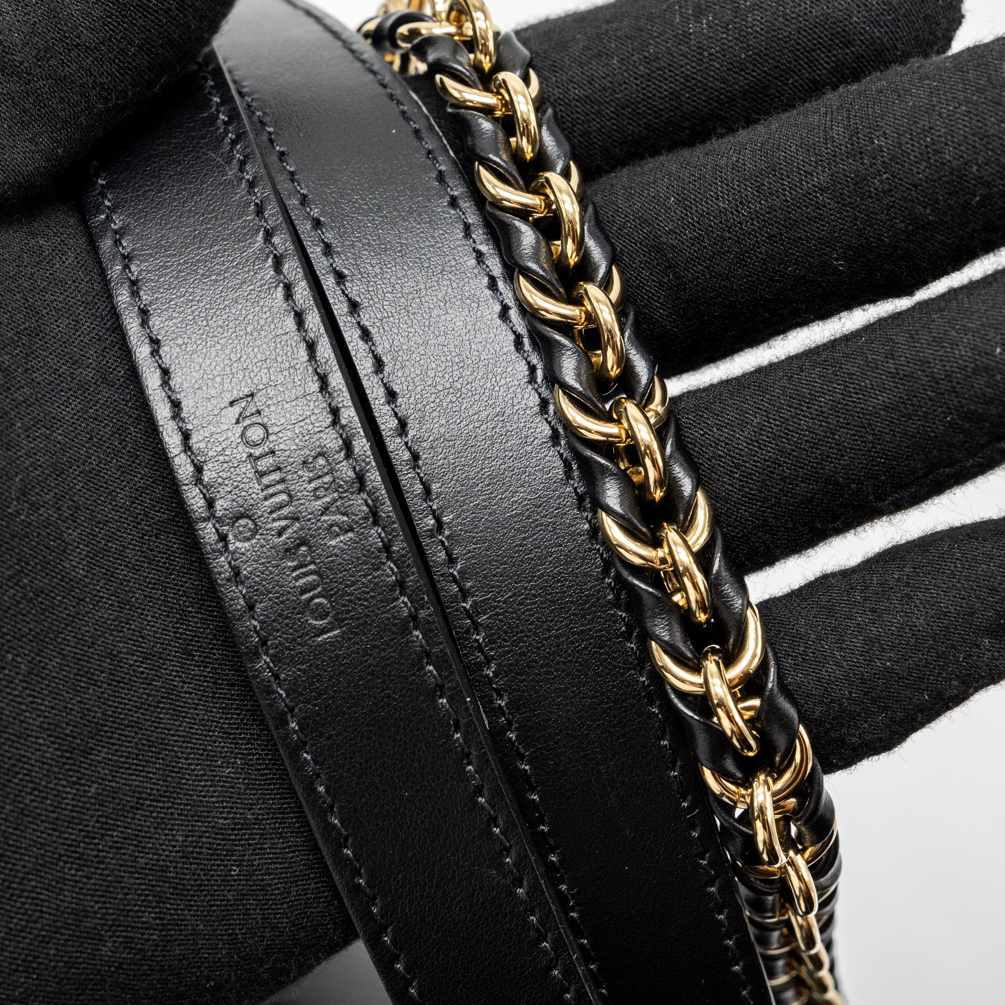 louis-vuitton-dauphine-mm-epi-leather-black-ghw