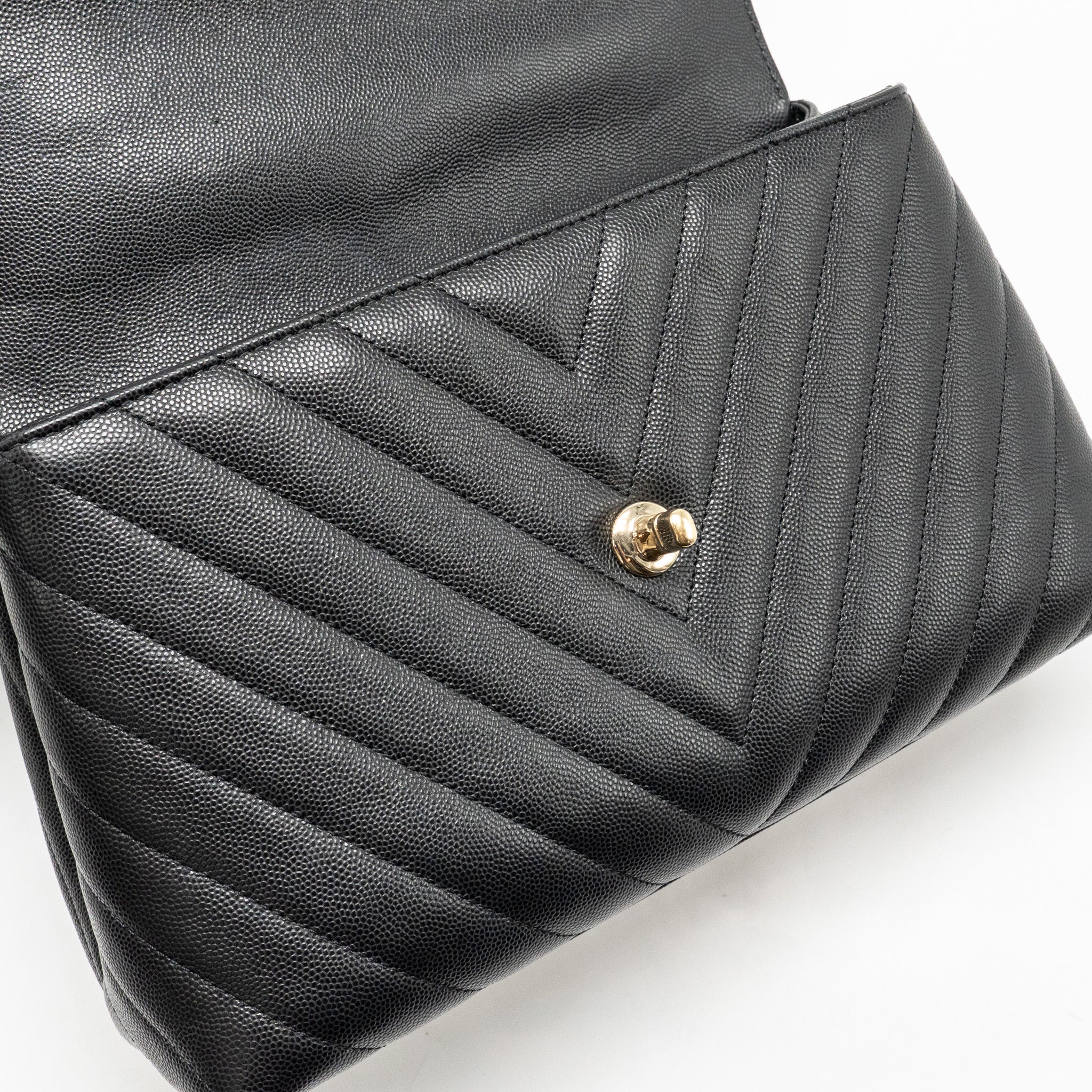 chanel-medium-chevron-coco-handle-caviar-black-burgundy-handle-lghw-copy