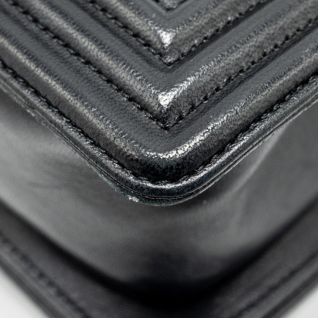 chanel-small-boy-bag-lambskin-black-ghw