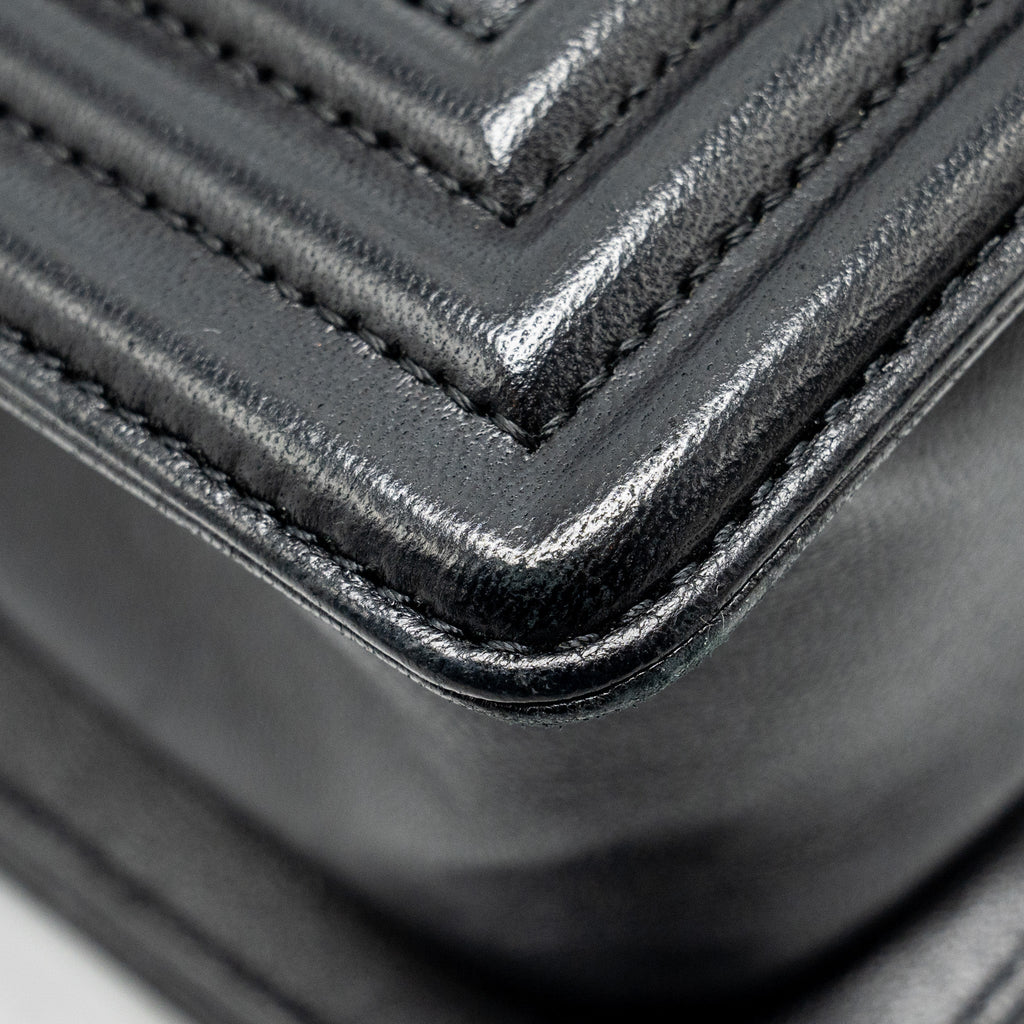 chanel-small-boy-bag-lambskin-black-ghw