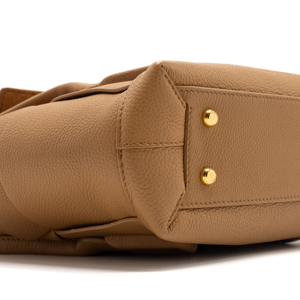 bottega-veneta-small-arco-bag-calfskin-wood-ghw