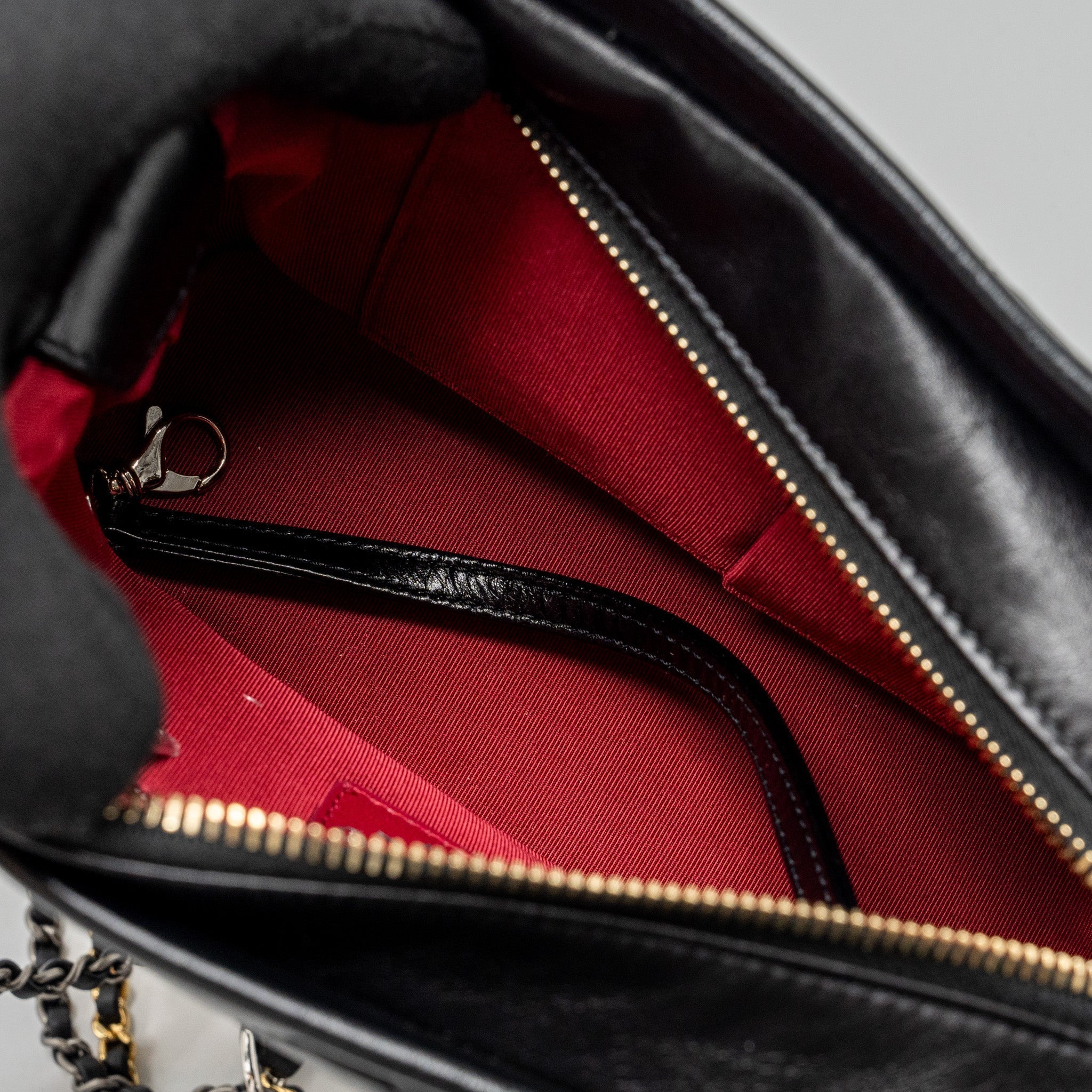 chanel-small-gabrielle-hobo-bag-calfskin-black-multicolour-hardeware