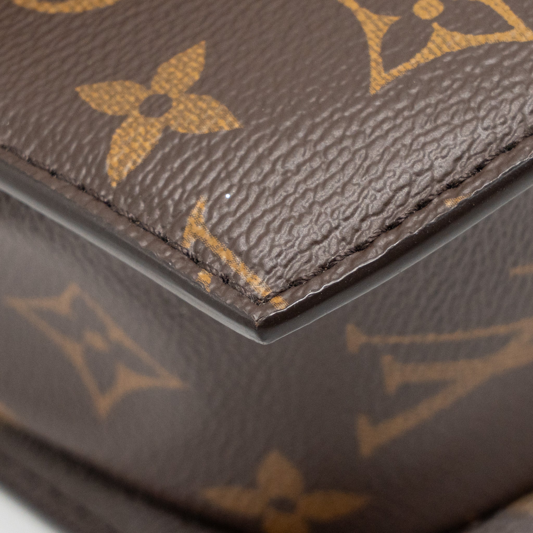 louis-vuitton-tilsitt-monogram-reverse-canvas-ghw