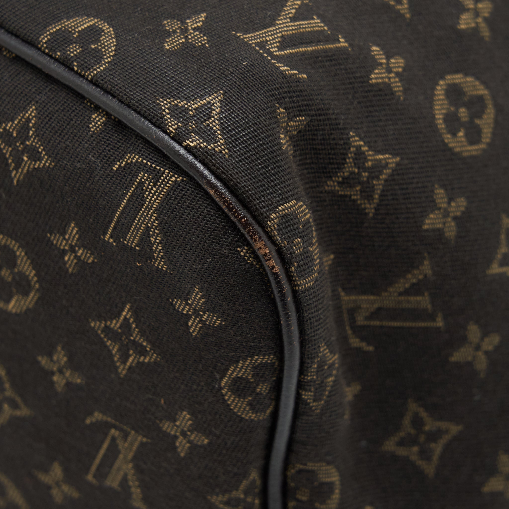 louis-vuitton-neverfull-mm-monogram-fabric-dark-brown-ghw