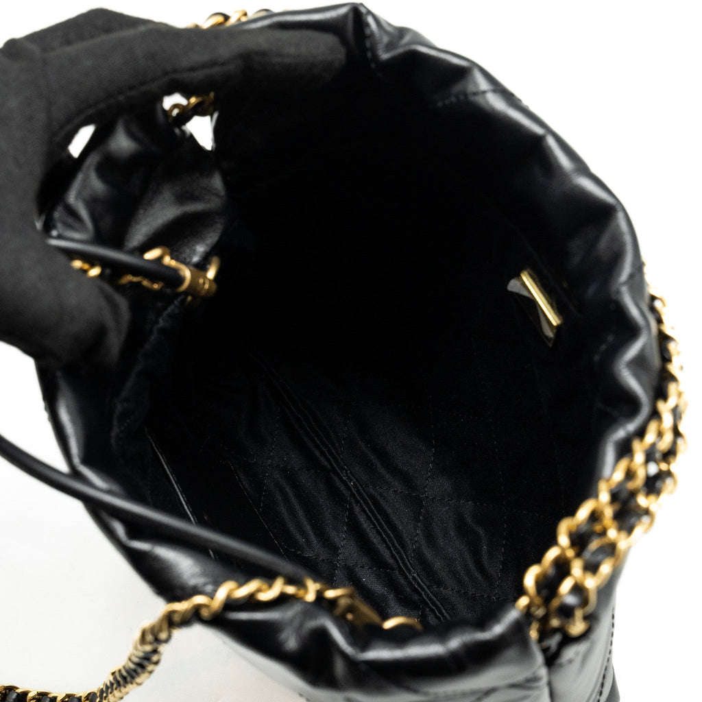 chanel-mini-22-bag-shiny-calfskin-black-ghw-microchip-5