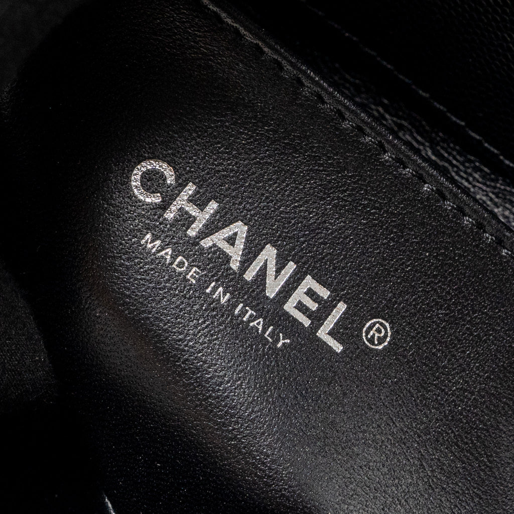 chanel-small-boy-bag-caviar-black-ruthenium-hardware-microchip-2