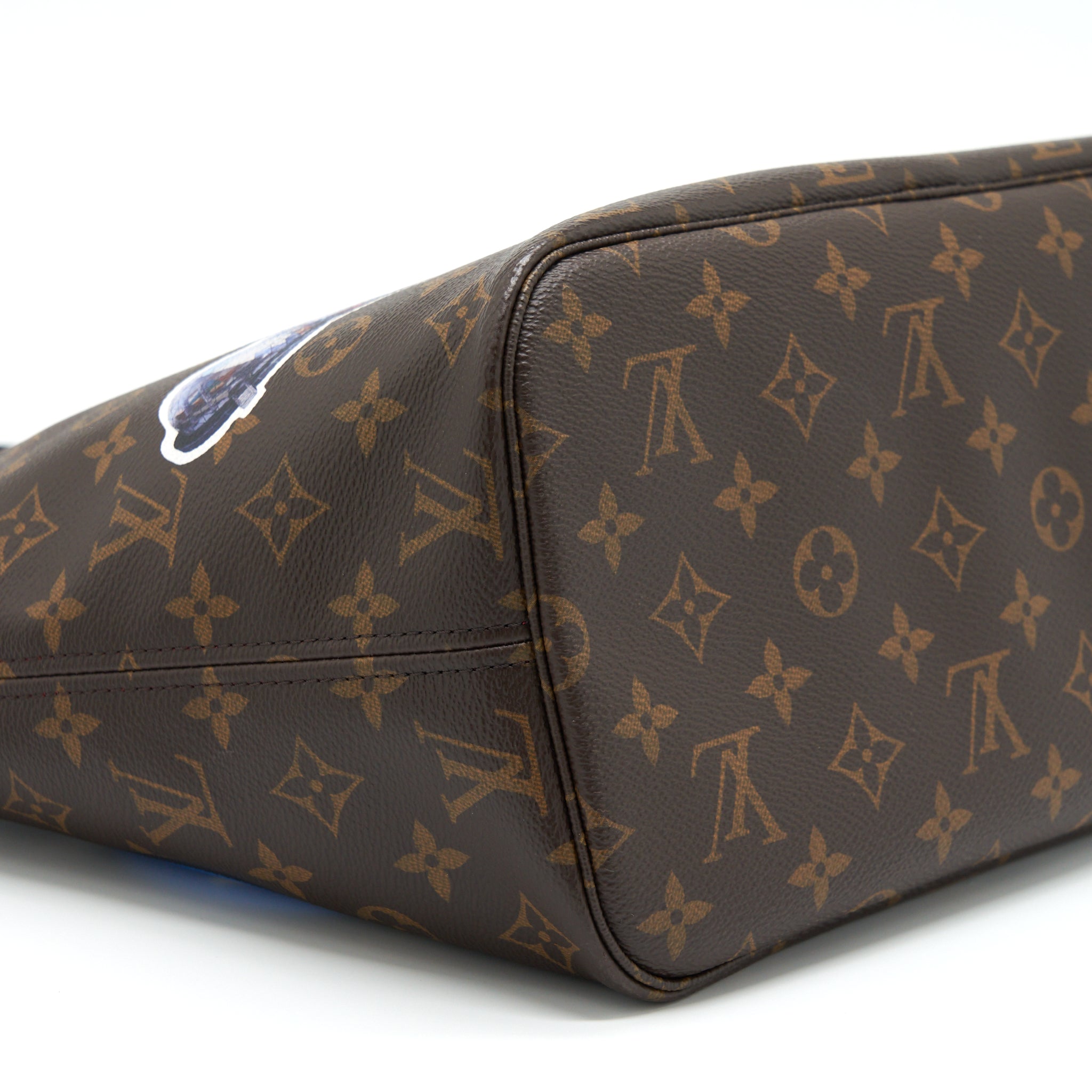 louis-vuitton-neverfull-mm-world-tour-monogram-canvas-limited-edition