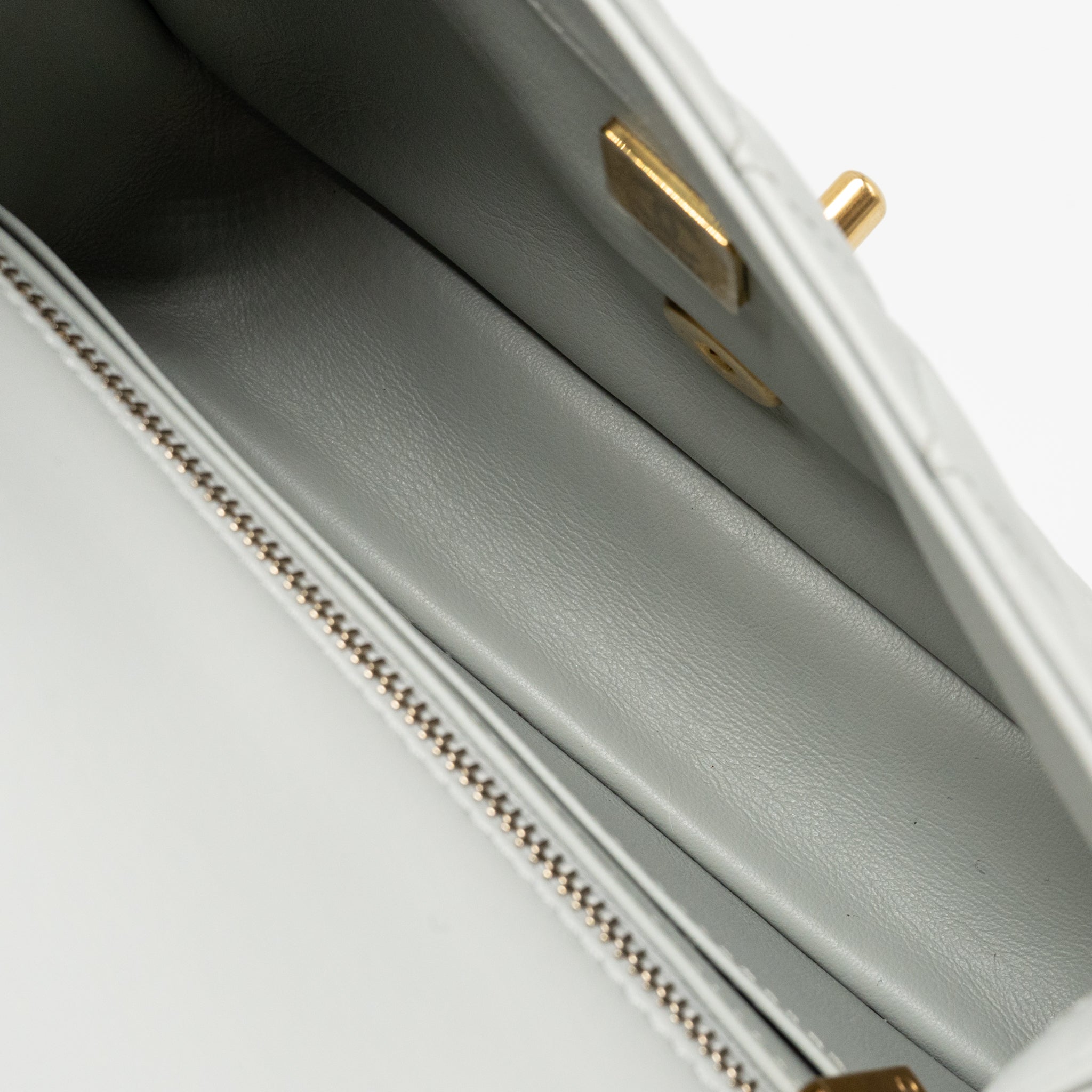 chanel-pearl-crush-mini-rectangular-flap-bag-lambskin-grey-ghwmicrochip